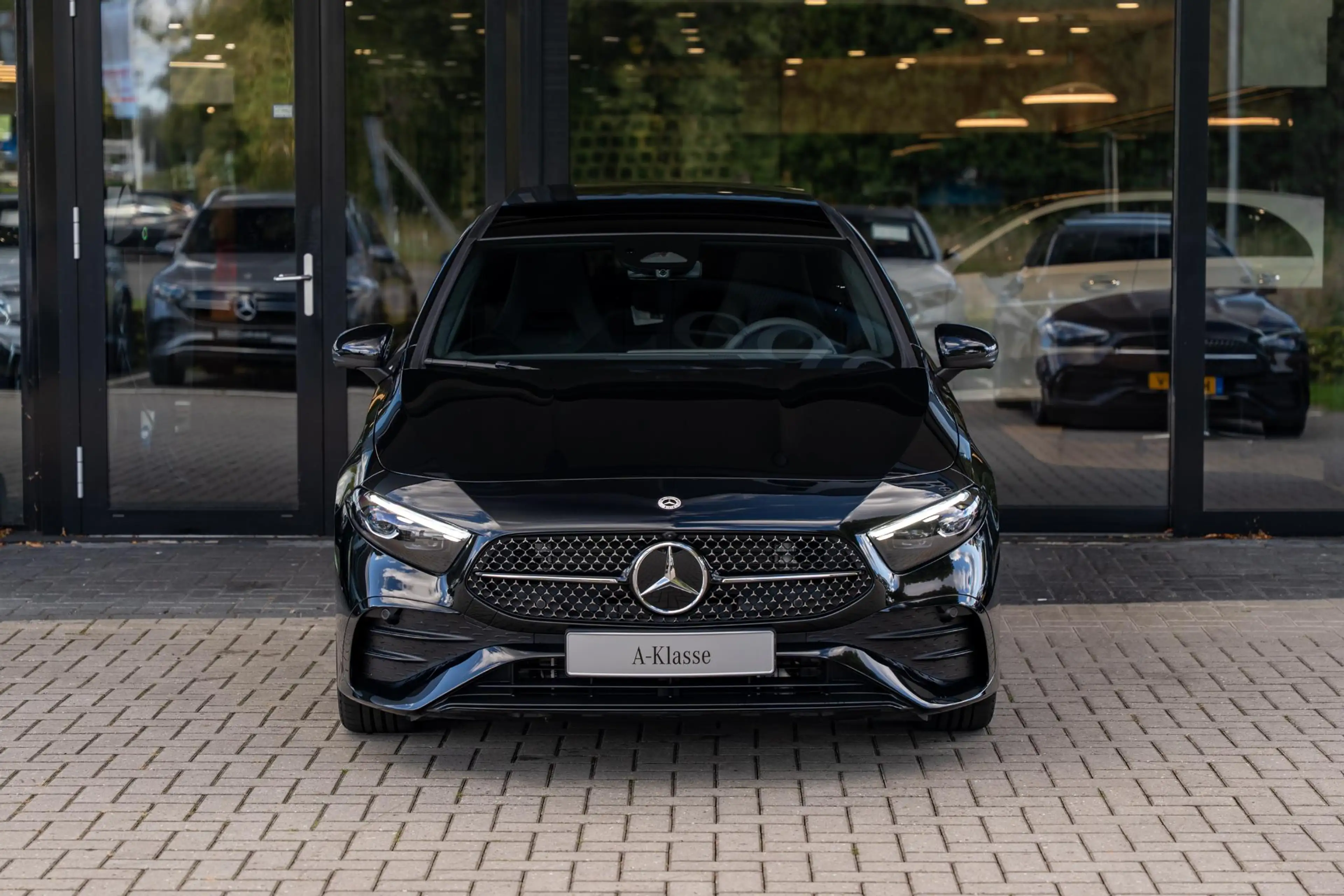 Mercedes-Benz A 180 Business Solution AMG | Panoramaschuifdak | Premiu — photo 2