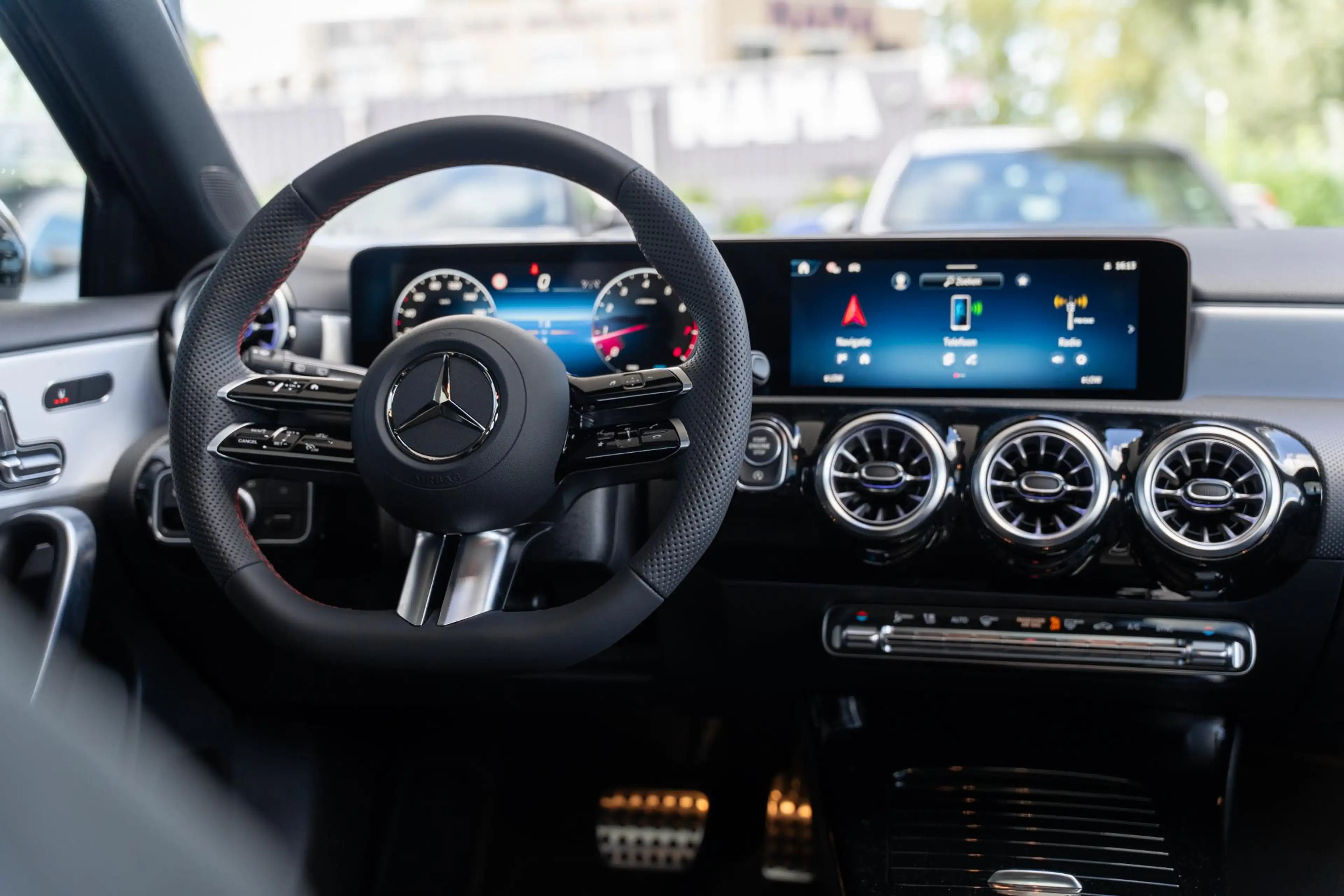 Mercedes-Benz A 180 Business Solution AMG | Panoramaschuifdak | Premiu — photo 5
