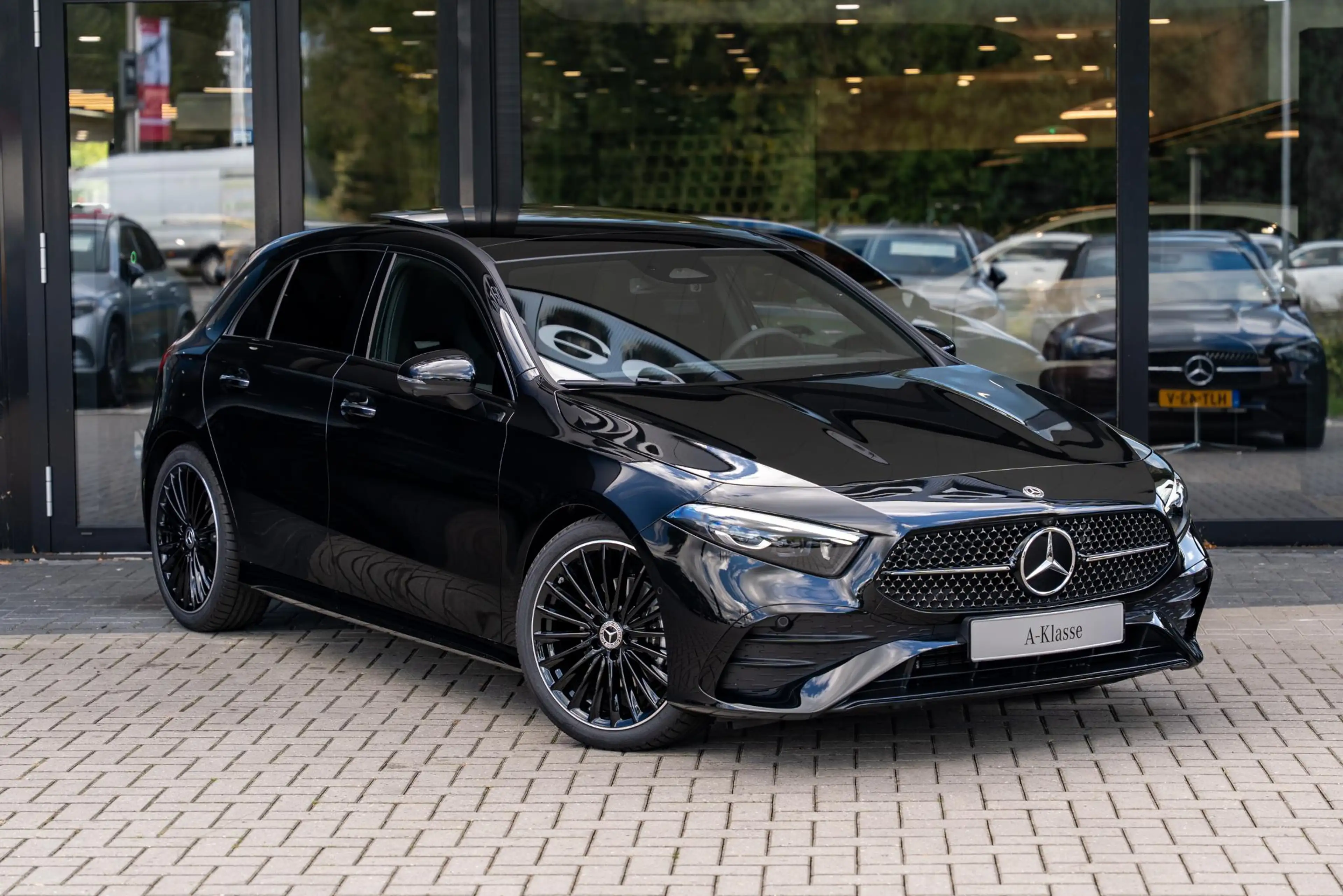 Mercedes-Benz A 180 Business Solution AMG | Panoramaschuifdak | Premiu — photo 3