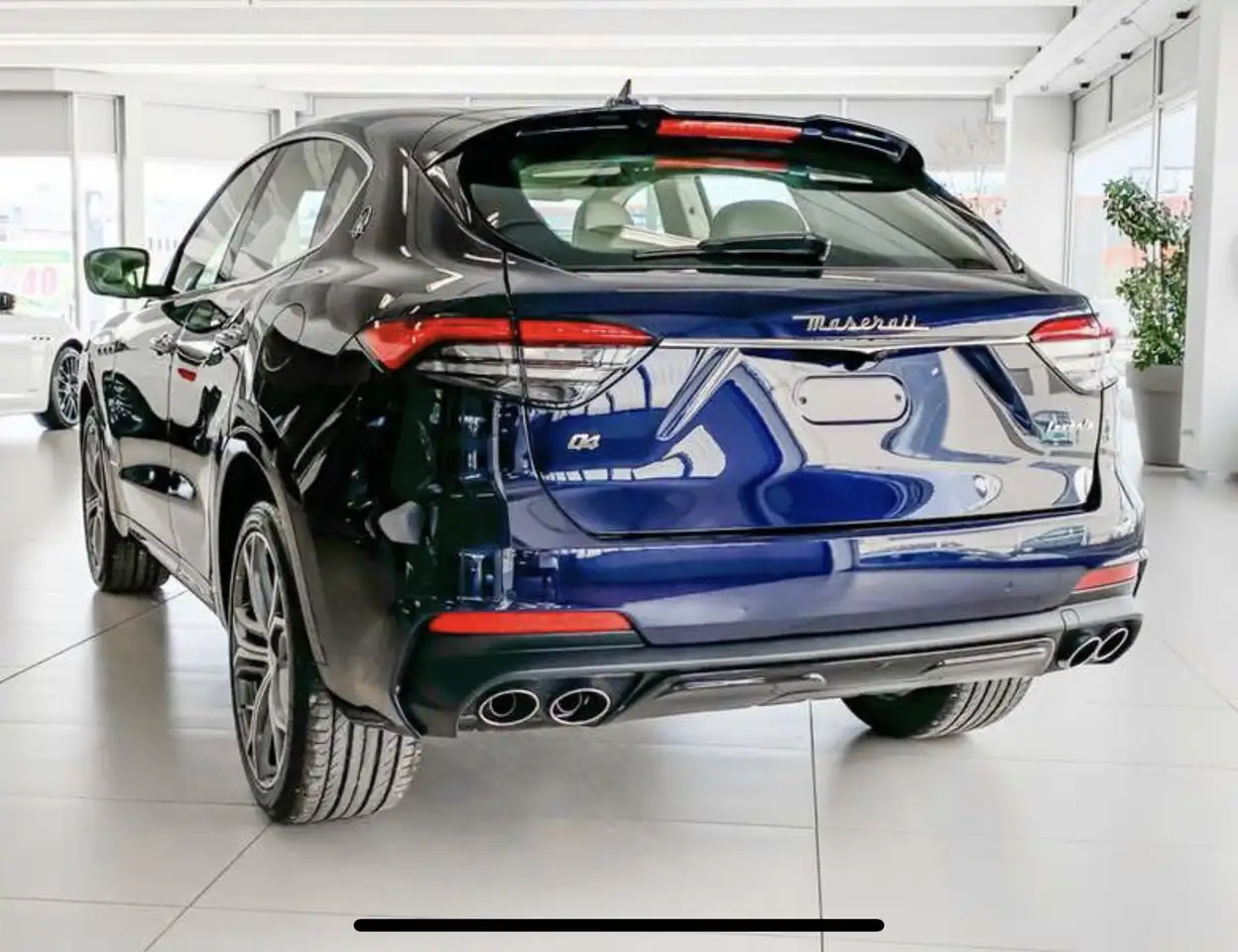 Maserati Levante 2021 — фото 19