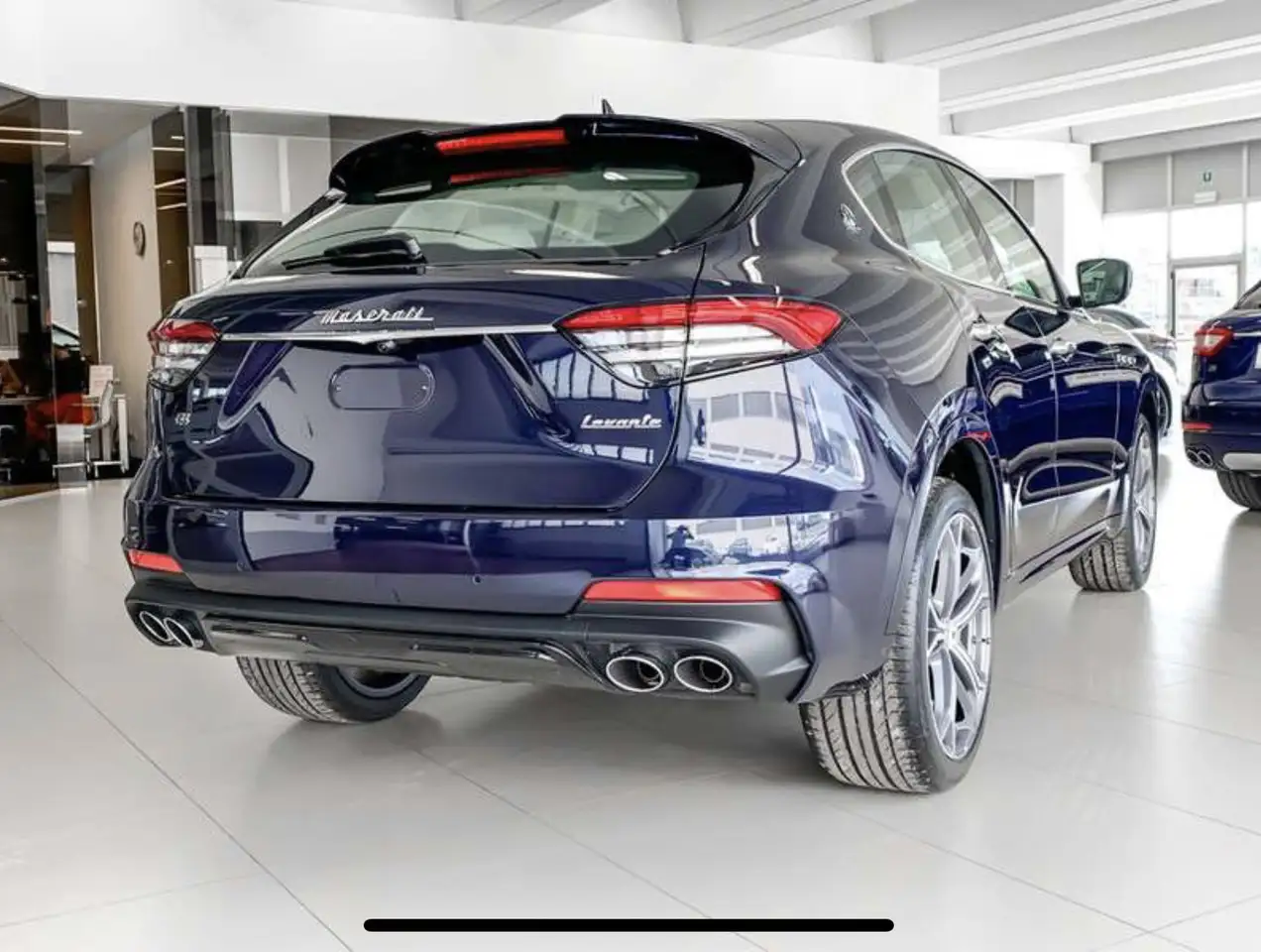 Maserati Levante 2021 — фото 17