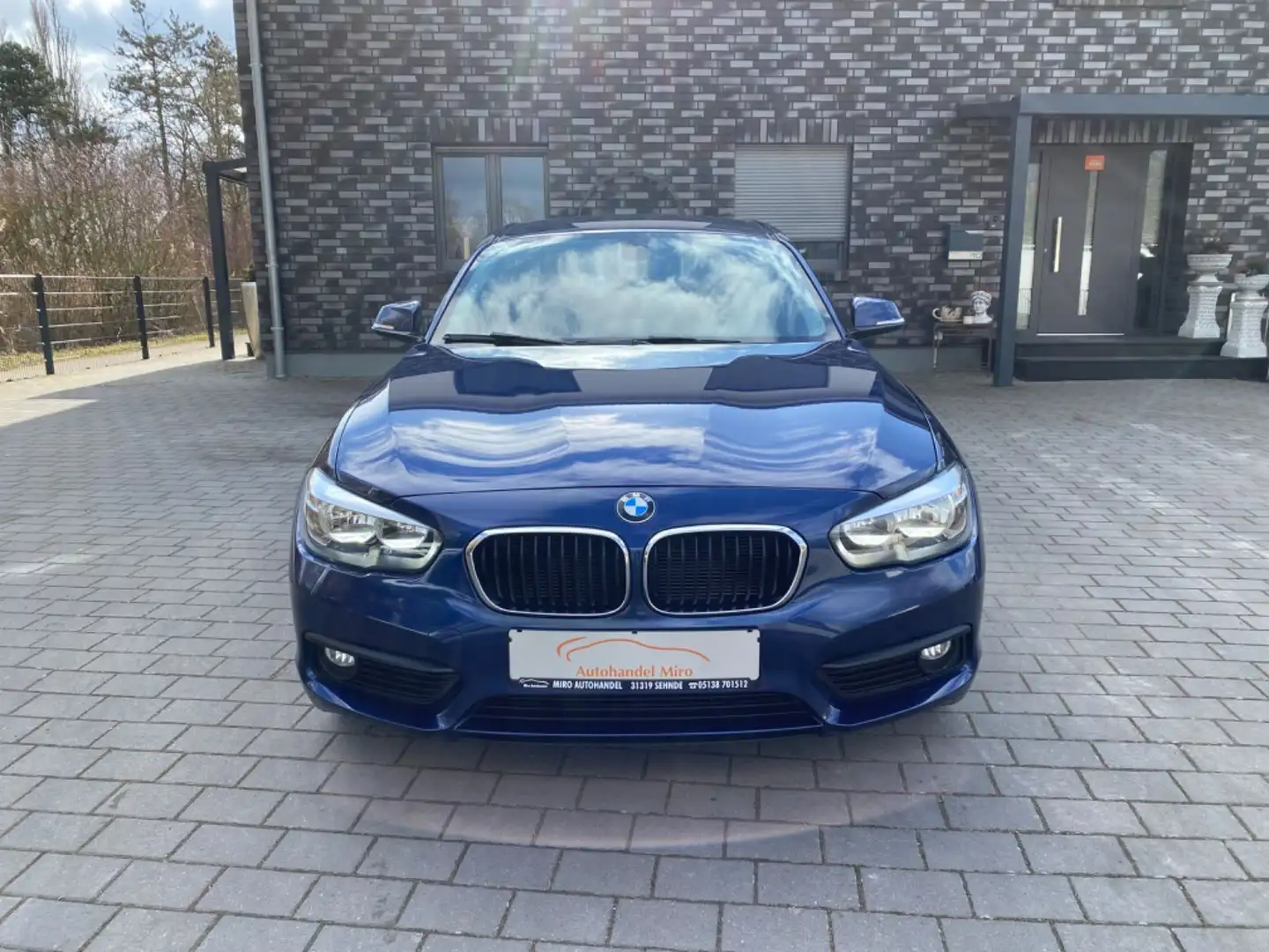 BMW 116 Baureihe 1 Lim. 5-trg. 116 d Advantage Blau - 2