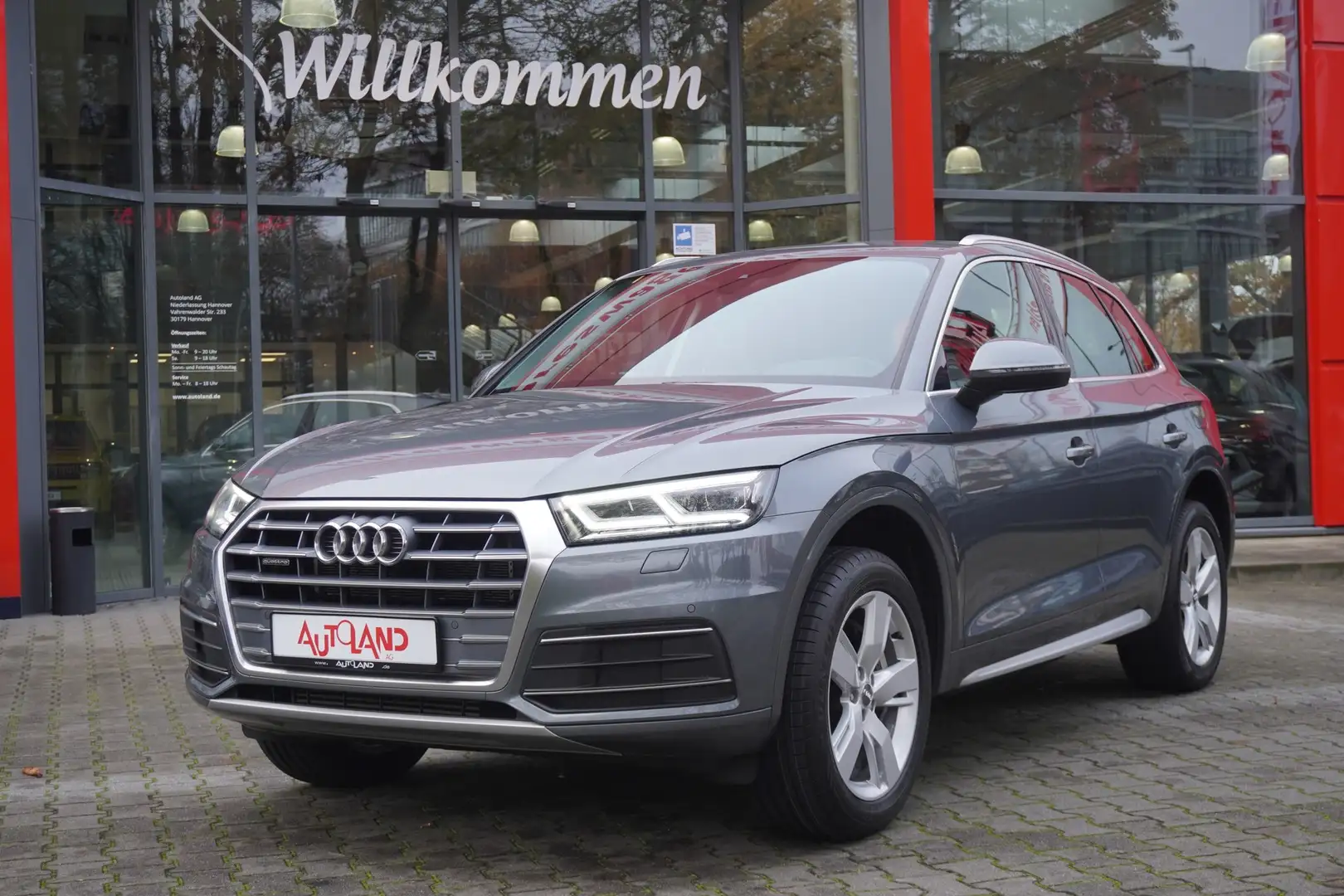 Audi Q5 50 2.0 TFSI e sport quattro LED Navi AHK PDC Grau - 2