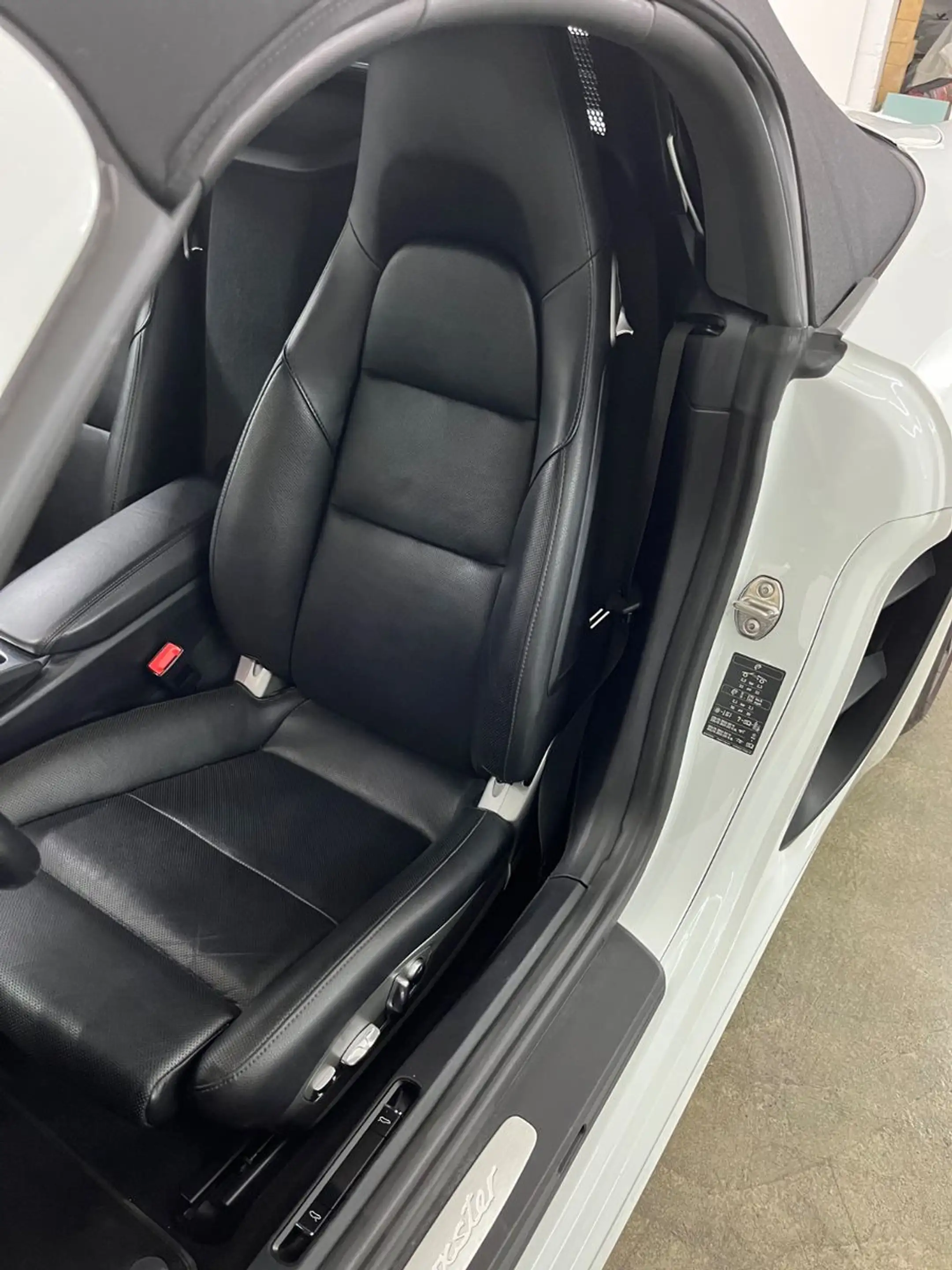 Porsche Boxster Volleder/Sitzbelüftung/Klappenauspuff — photo 12
