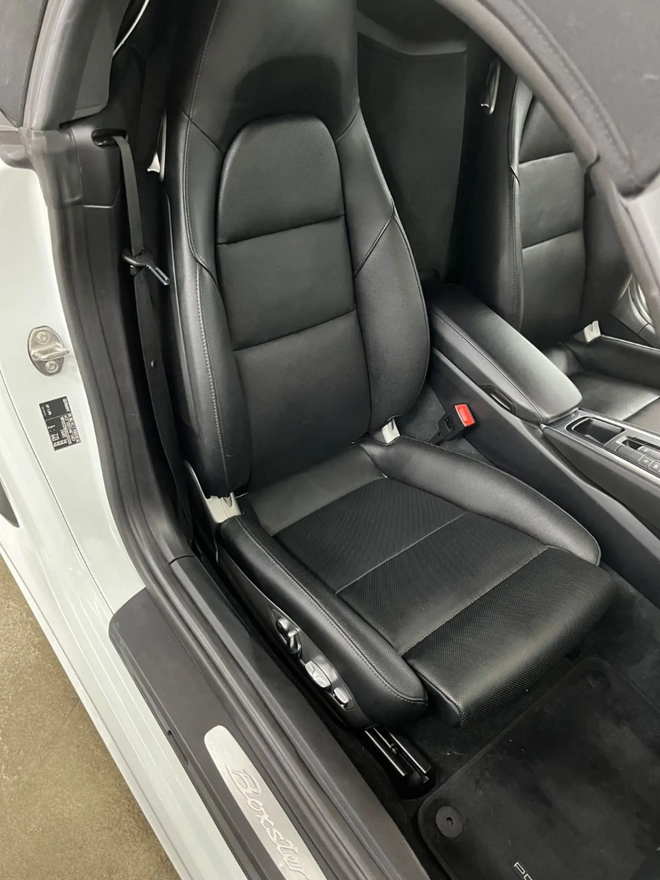 Porsche Boxster Volleder/Sitzbelüftung/Klappenauspuff — photo 14