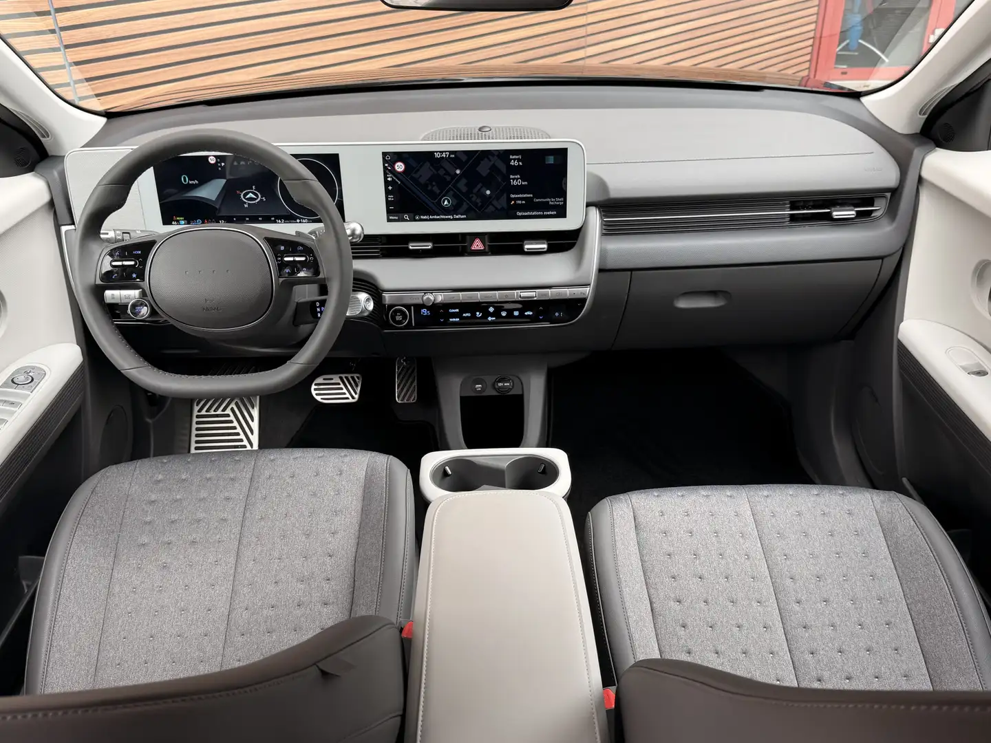 Hyundai IONIQ 5 Connect 58 kWh Camera / Bose / Winterpack / 19"lm Schwarz - 2