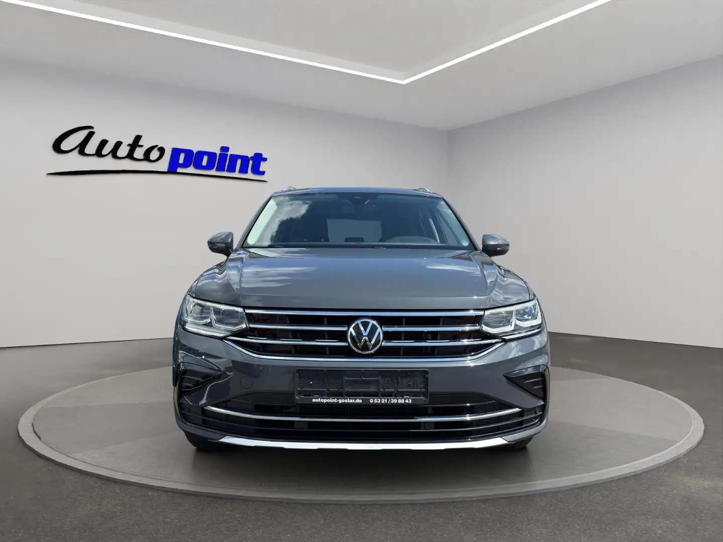 Volkswagen Tiguan 1.5 TSI Elegance MATRIX VIRUAL AHK Gris - 2