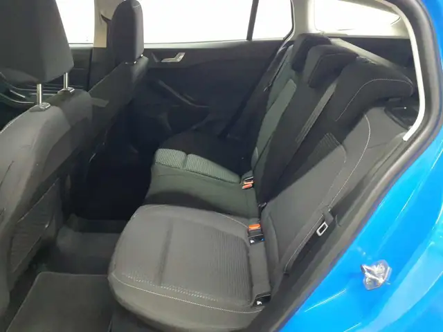 Ford Focus view 14