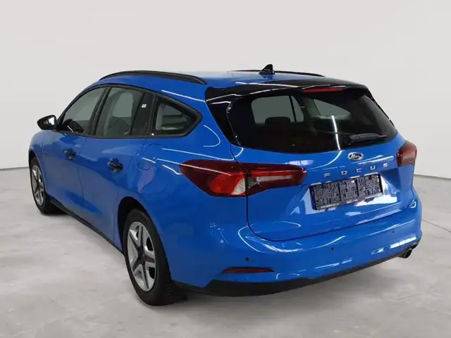Ford Focus view 5