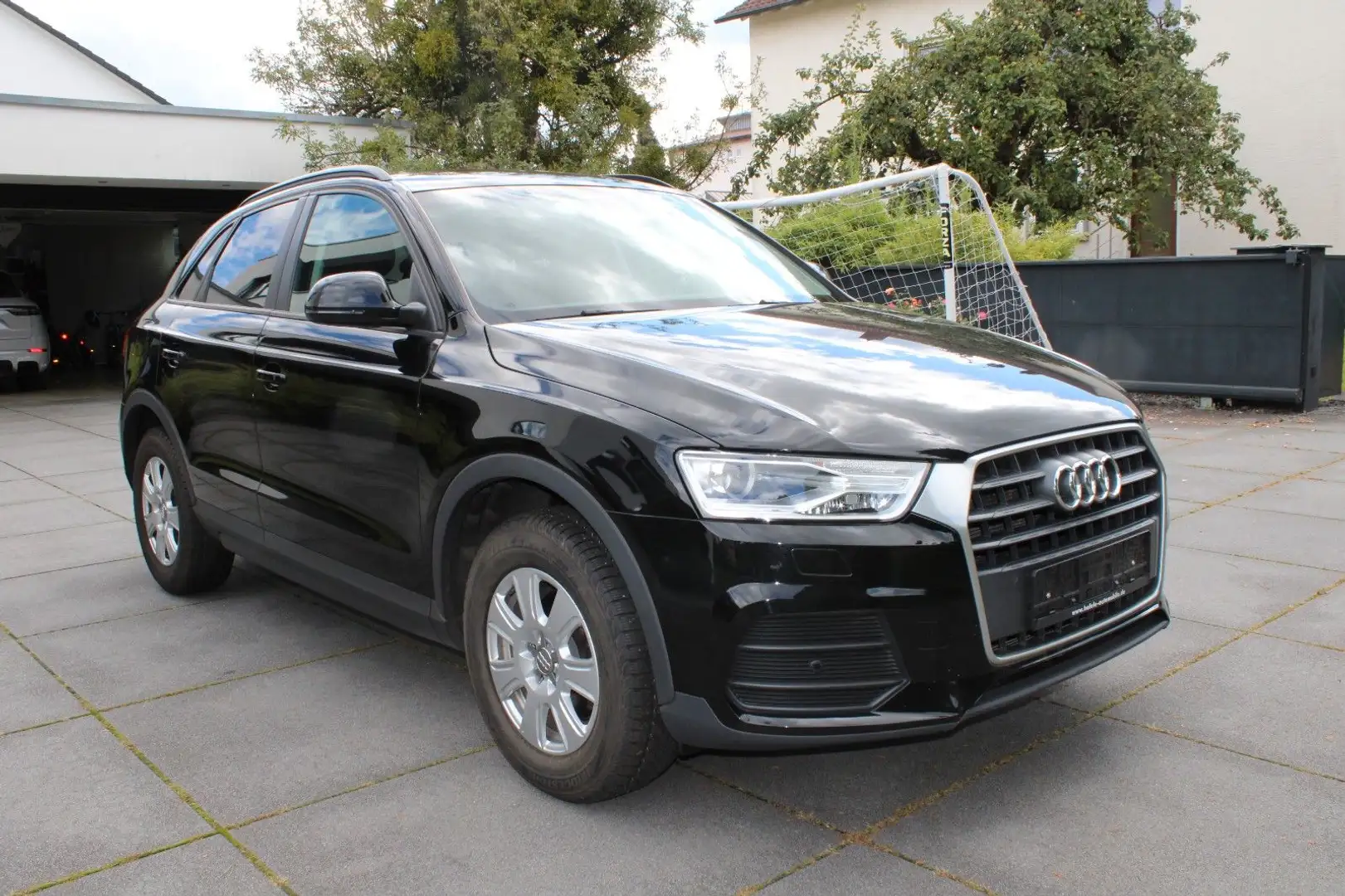 Audi Q3 **1.HAND/CAM/SHZ** Schwarz - 2
