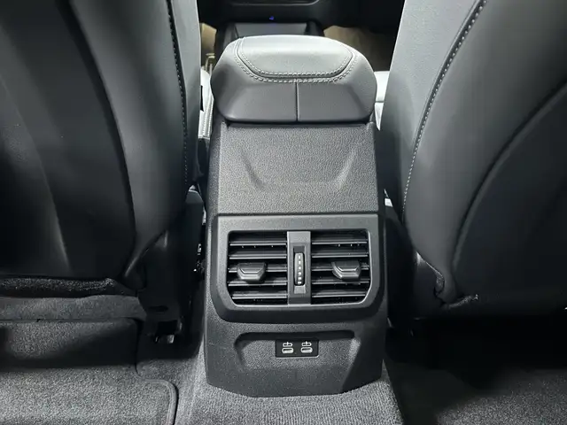 BMW 1 Series view 15