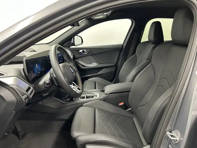BMW 1 Series view 4