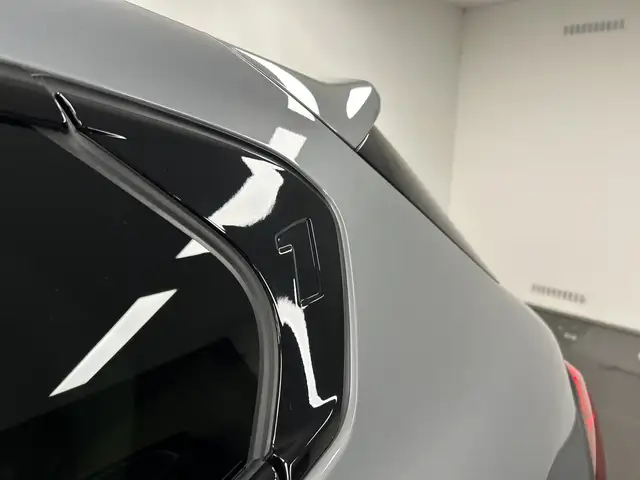 BMW 1 Series view 12