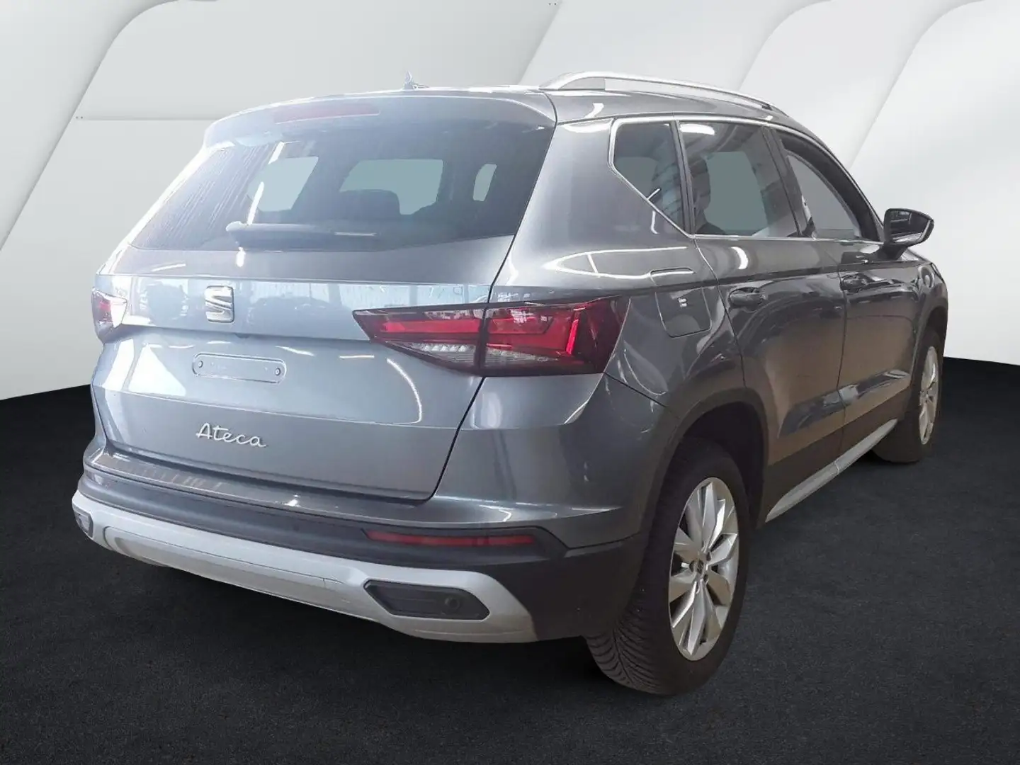 SEAT Ateca Xperience 1.5 TSI AHK*RFK*2025*LED*Navi*AC Grau - 2