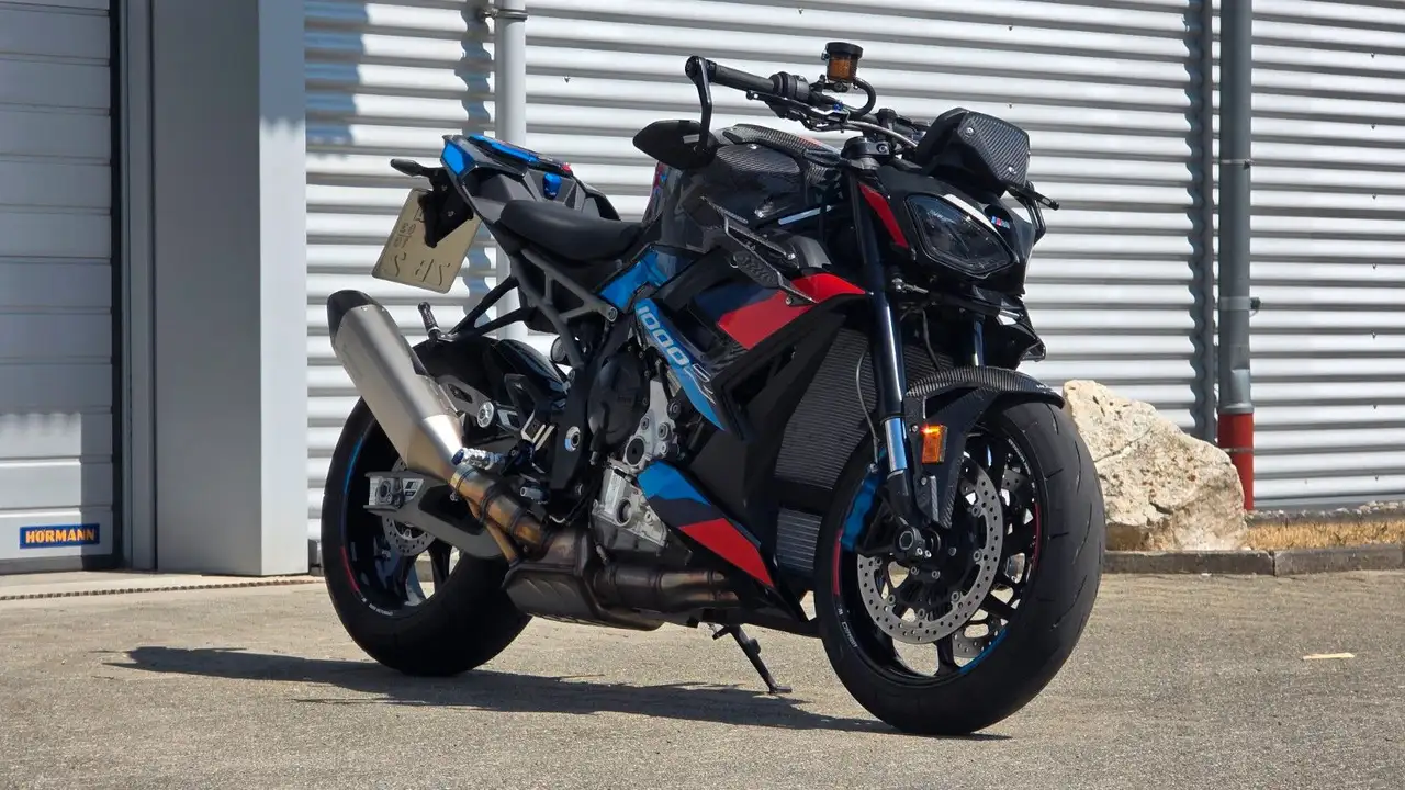 BMW M 1000 R