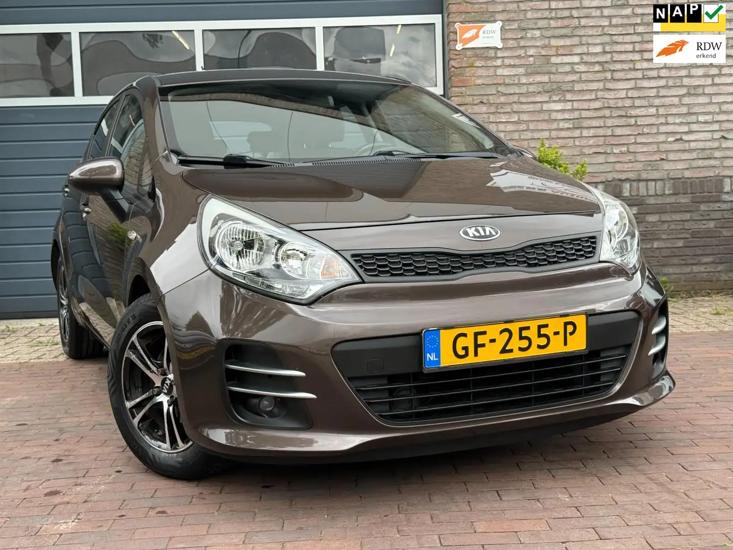 Kia Rio 1.2 CVVT ComfortLine 5Drs|Airco Bruin - 1