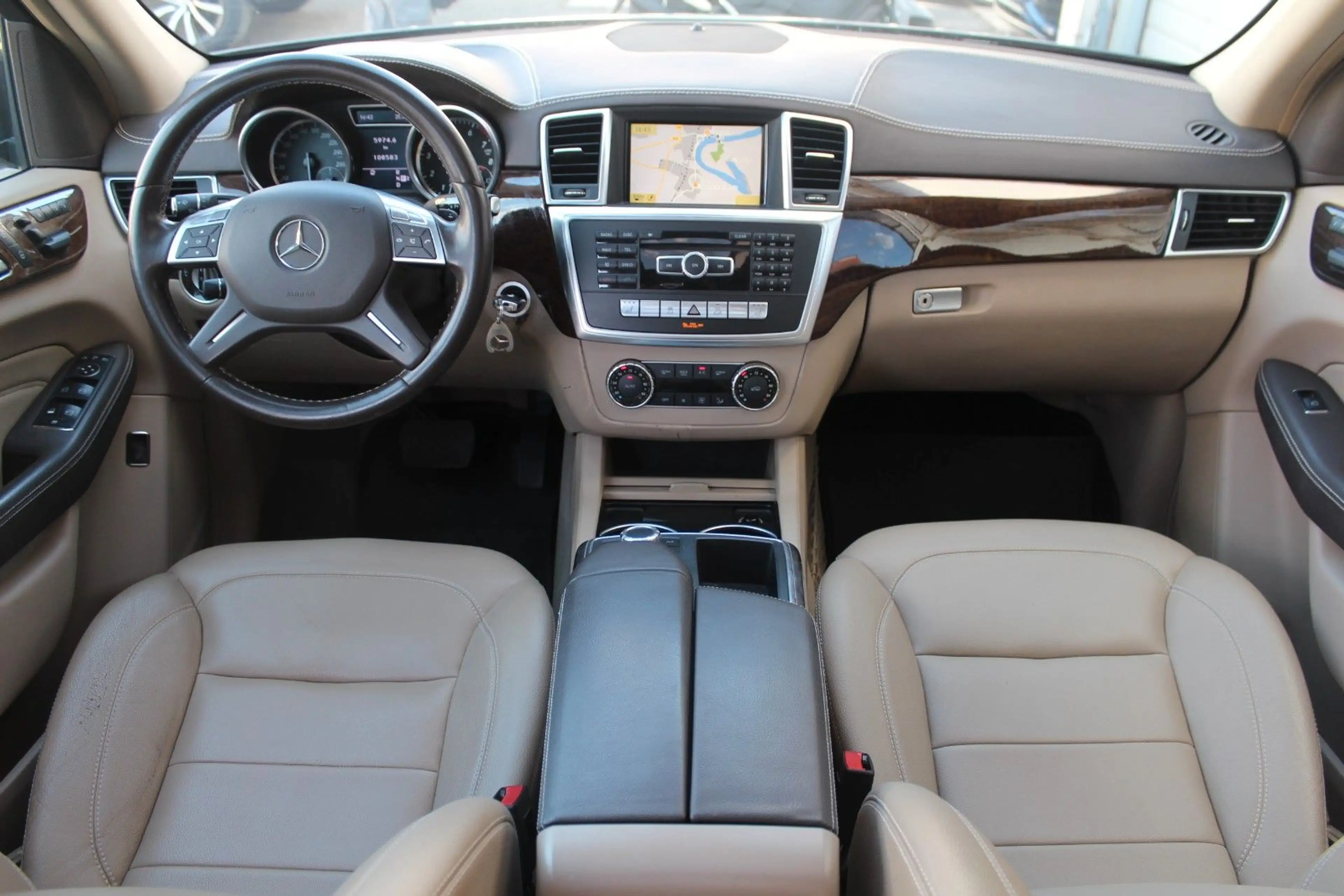Mercedes-Benz ML 350 BE 4Matic Panorama*AHK*R-Kamera*Memory — photo 14
