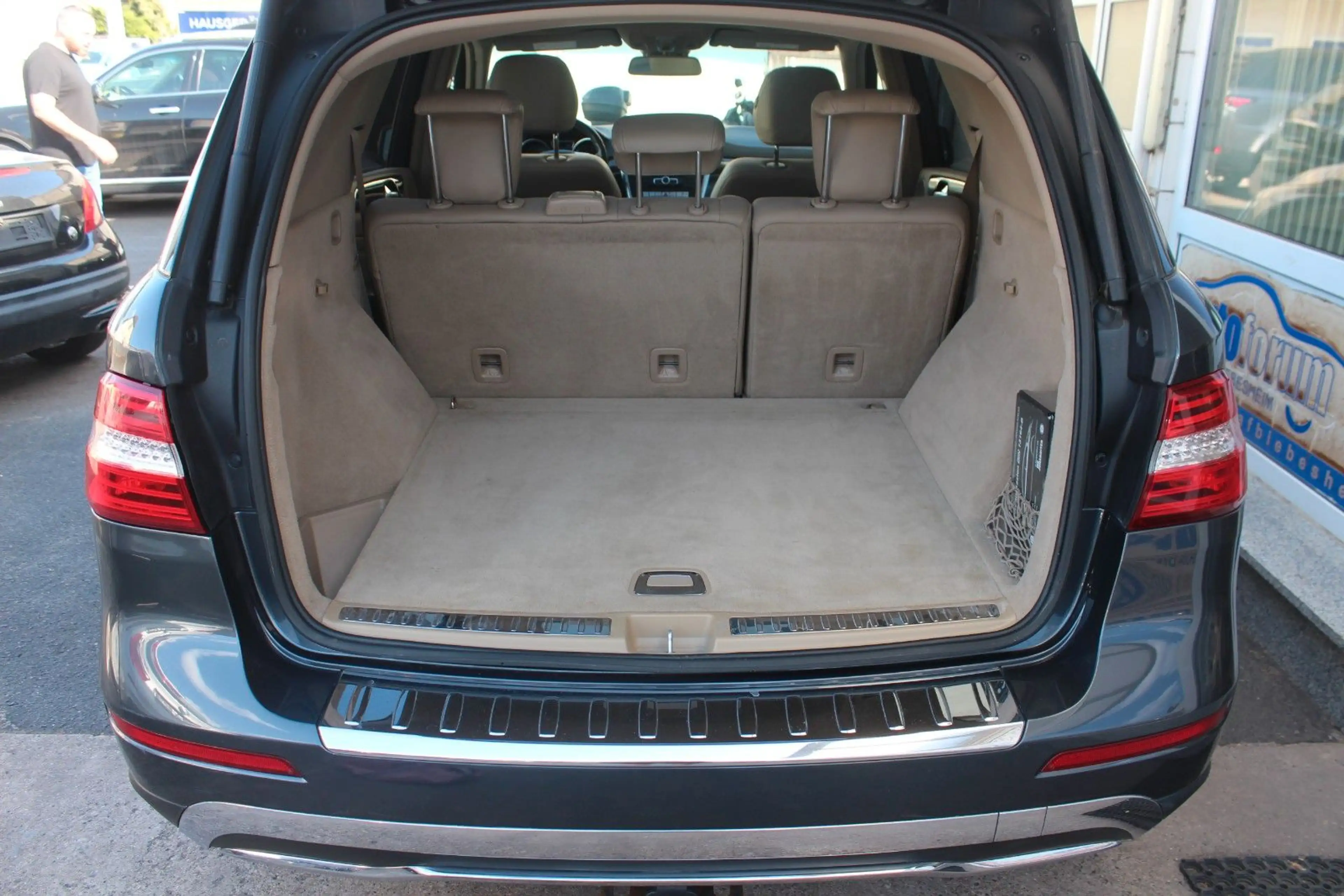 Mercedes-Benz ML 350 BE 4Matic Panorama*AHK*R-Kamera*Memory — photo 10