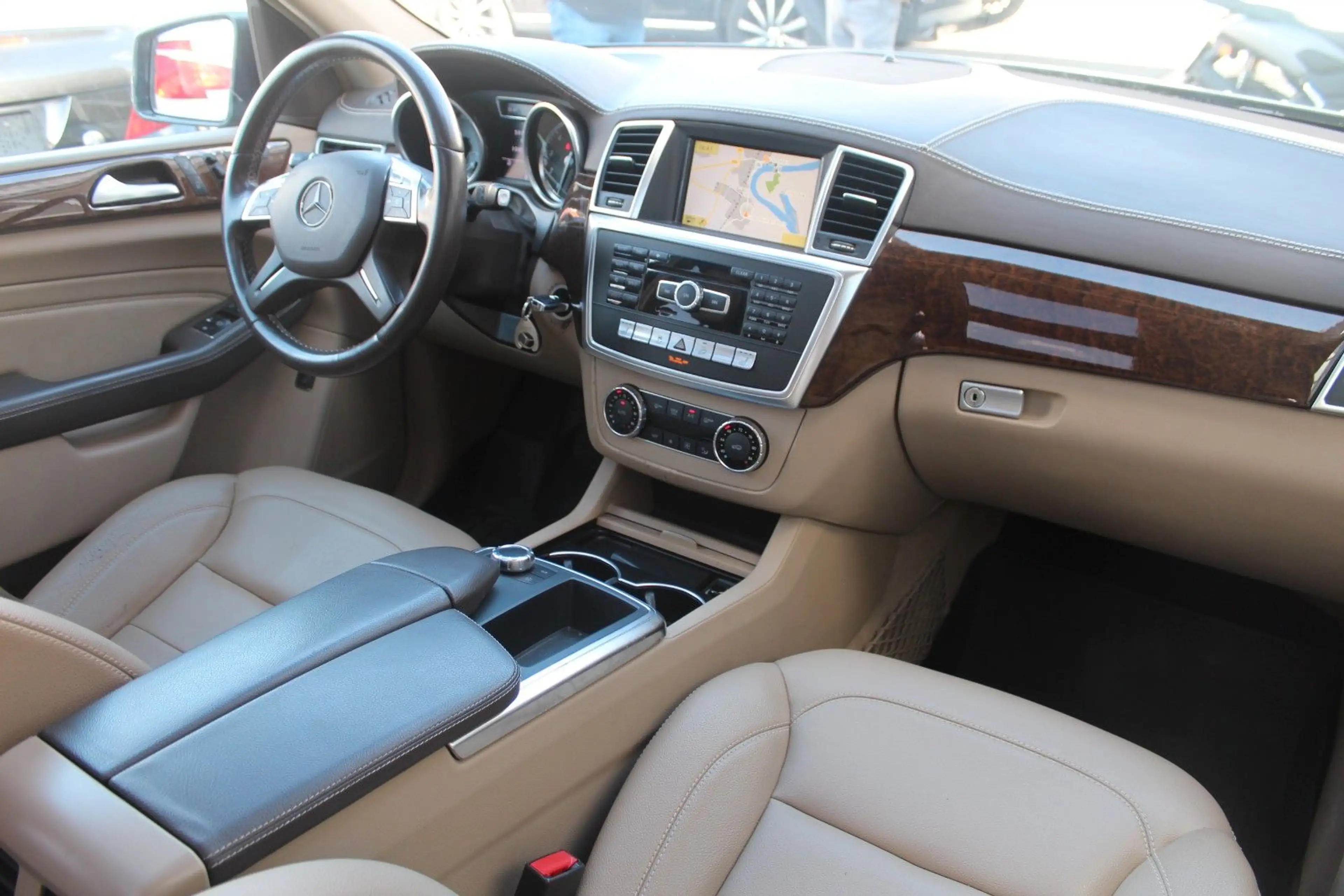Mercedes-Benz ML 350 BE 4Matic Panorama*AHK*R-Kamera*Memory — photo 13