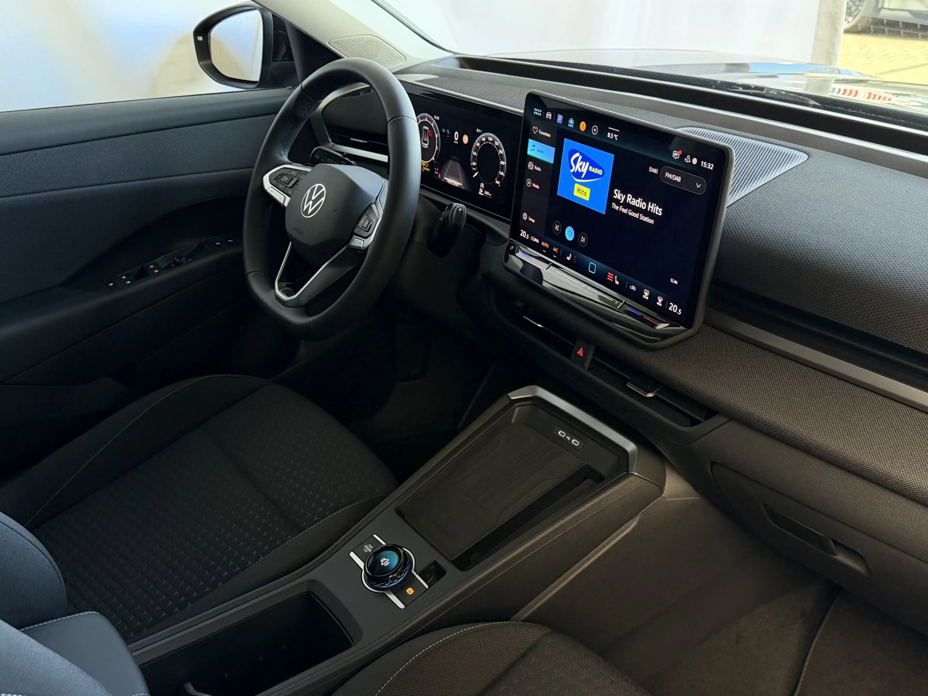 Volkswagen T-Roc NW MODEL 2026 1.5 eTSI 150PK CAMERA STOEL/STUUR VE — photo 30