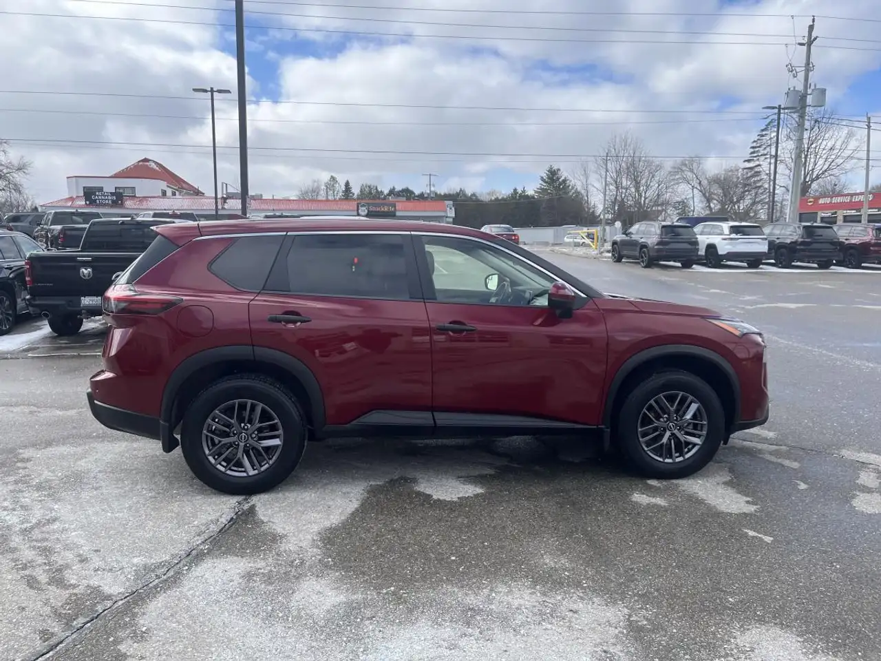 Nissan Rogue снимка Nissan Rogue