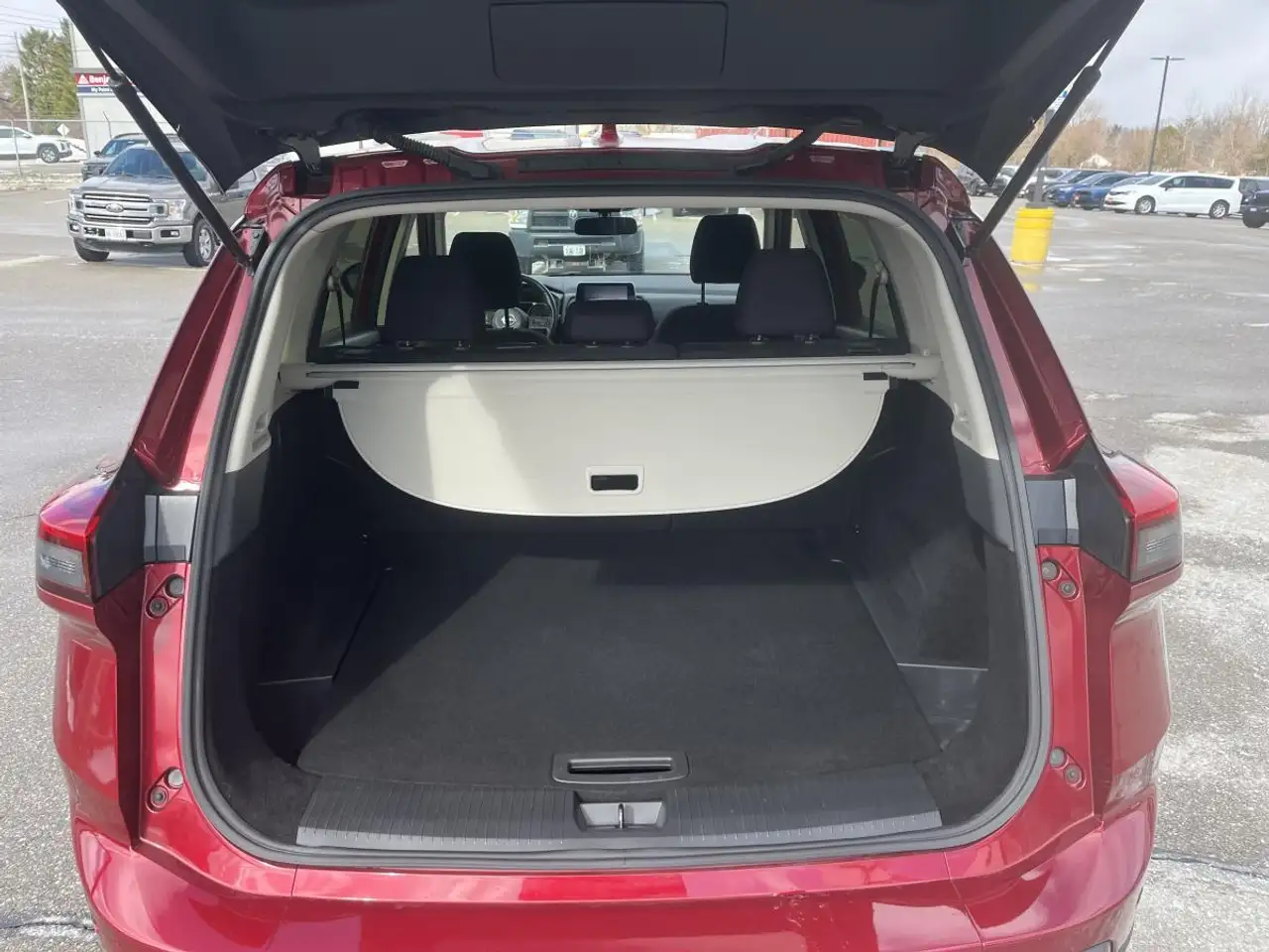 Nissan Rogue снимка Nissan Rogue