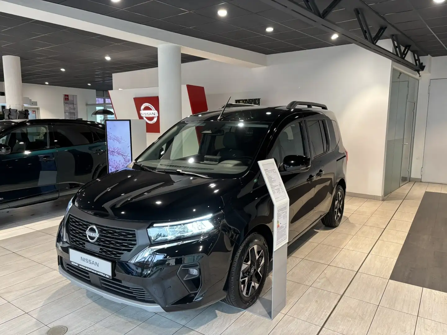 Nissan Townstar Kombi L1 DIG-T 130 6MT N-CONNECTA Schwarz - 1