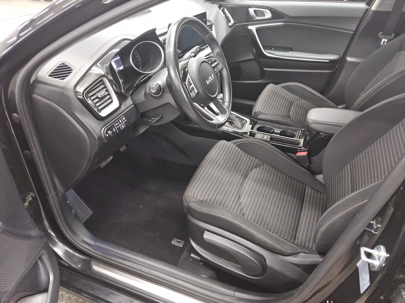 Kia Ceed SW / cee'd SW ceed Sportswagon 1.6 PHEV Vision LED SHZ PDC — photo 8