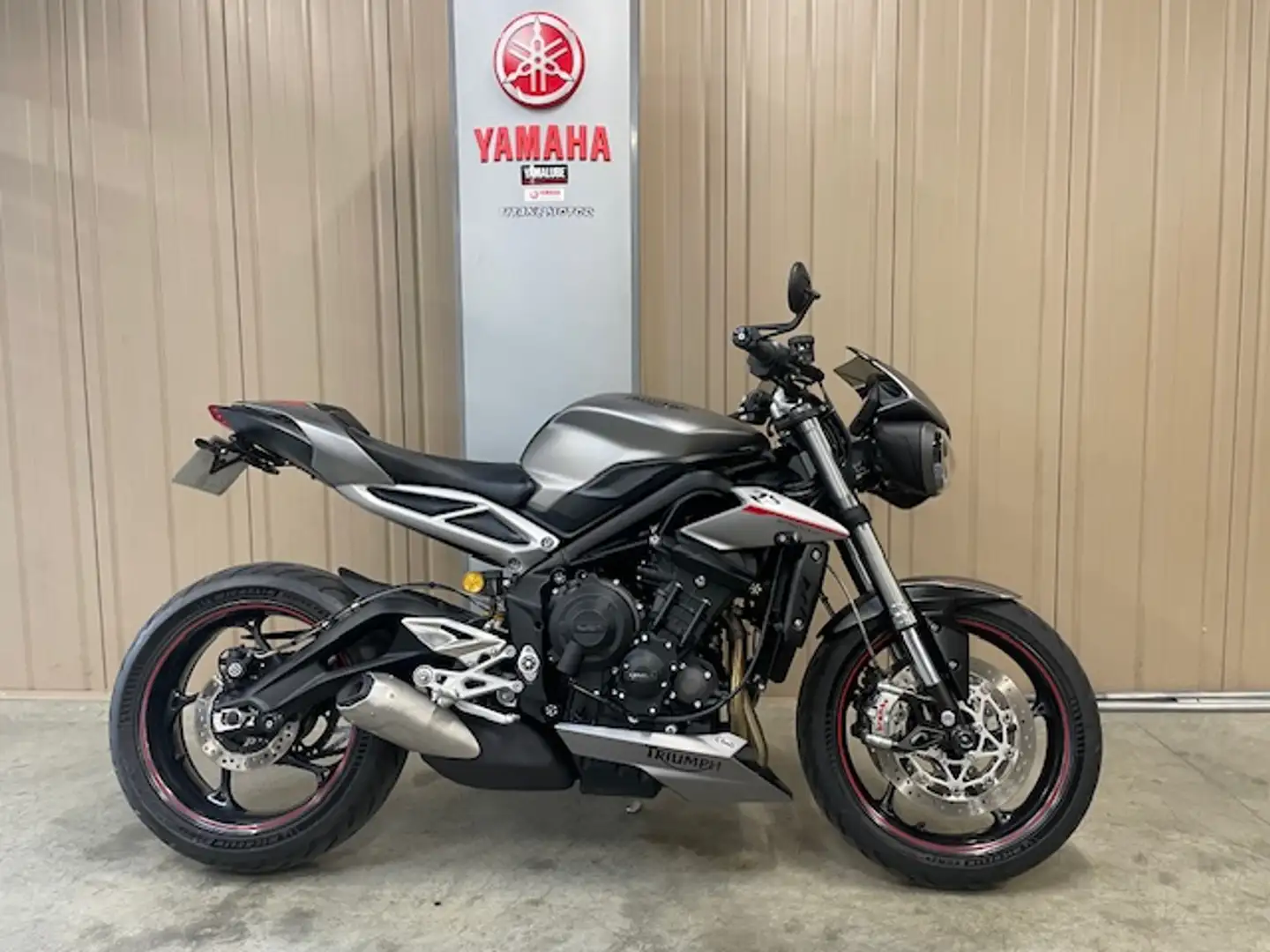 Triumph Street Triple 765 Gris - 2