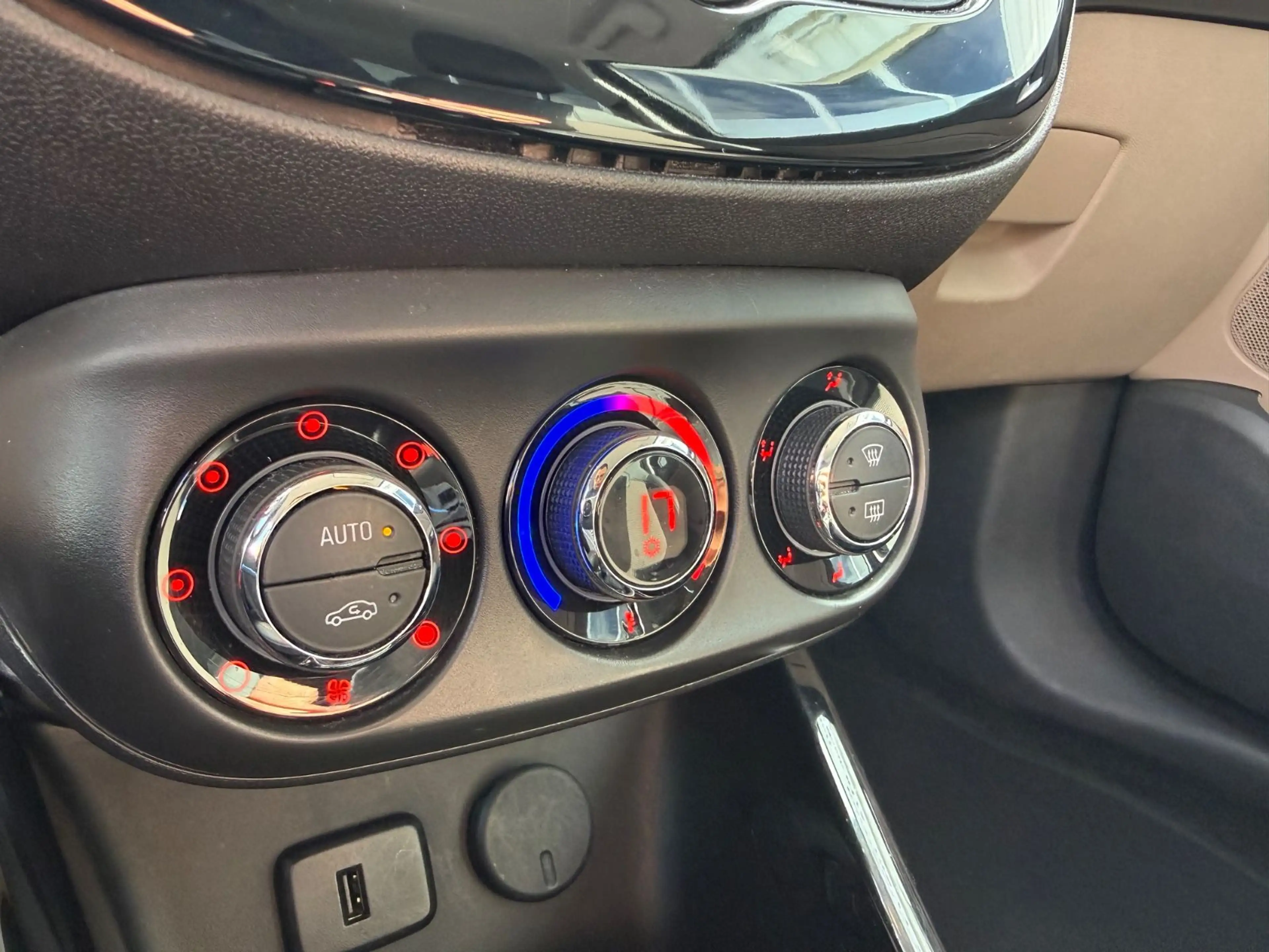 Opel Adam 1,4 74kW 10PS Unlimited/PDC/SHZ/CarPlay — photo 14