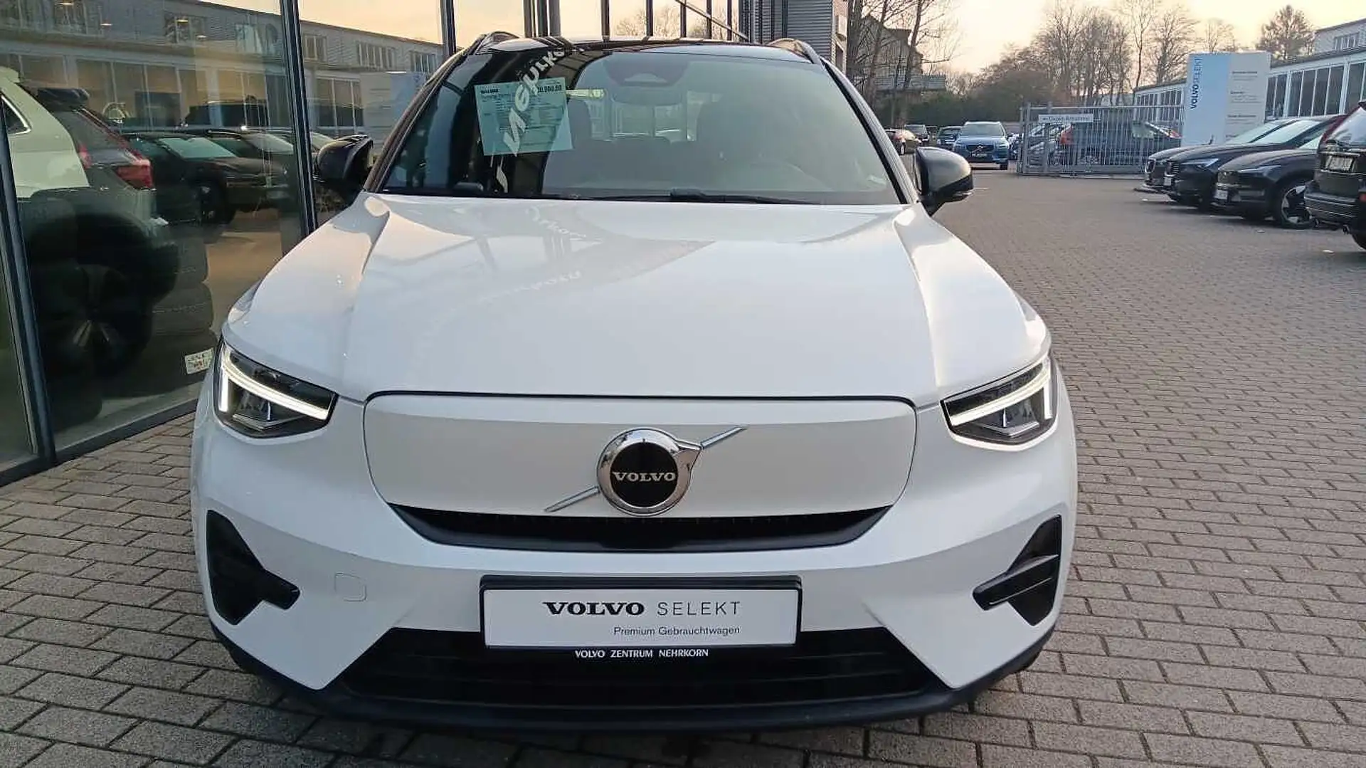 Volvo XC40 Recharge Single Core Weiß - 2