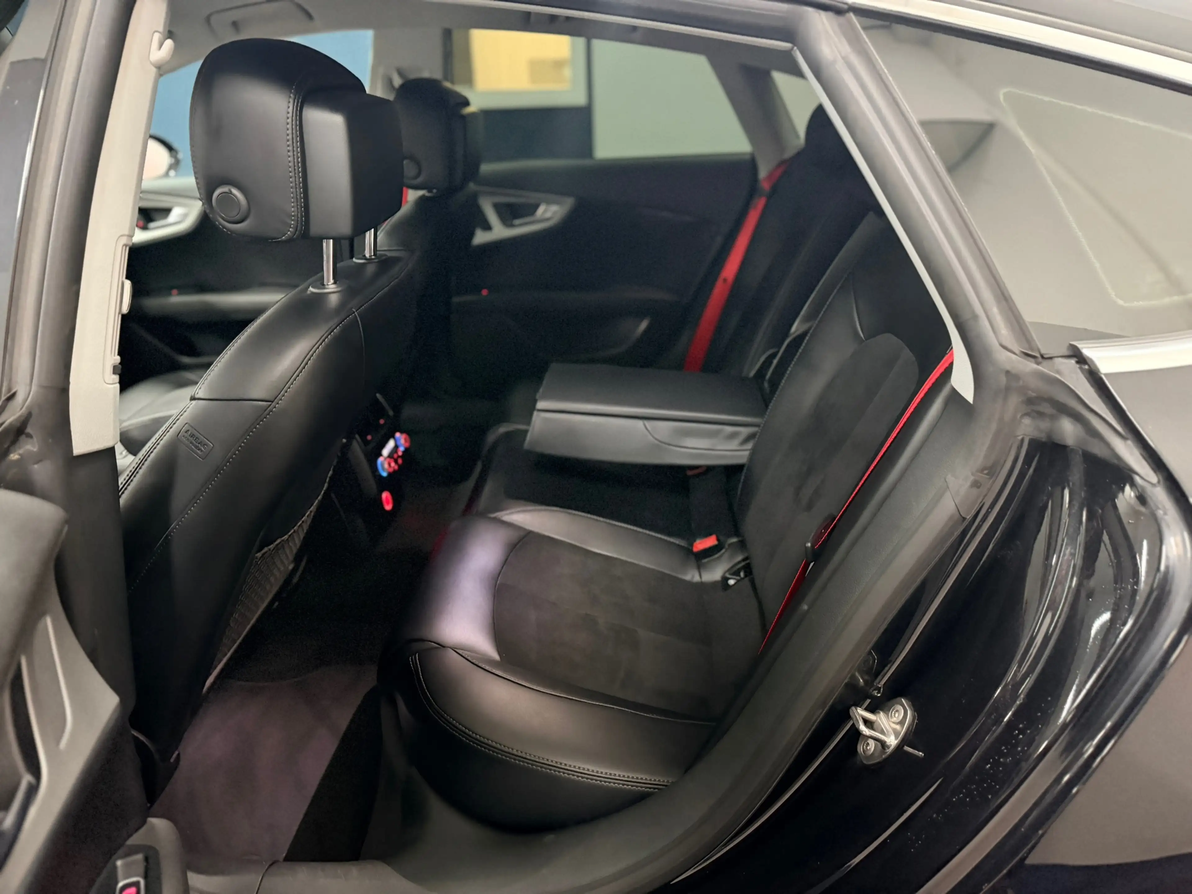 Audi A7 Sportback 2.8 FS / NAP / DEALER ONDERHOUDEN / RIJD — photo 29
