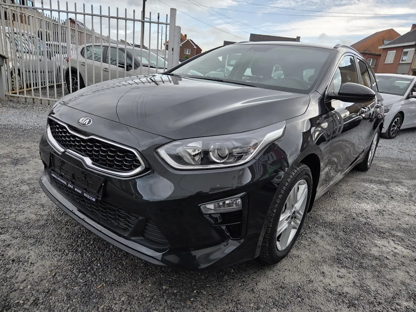 Kia Ceed SW / cee'd SW 1.0 T-GDI☆1jGARANT☆NAV☆CAM☆DAB☆CARPLAY☆CRUISE☆TREK Zwart - 1