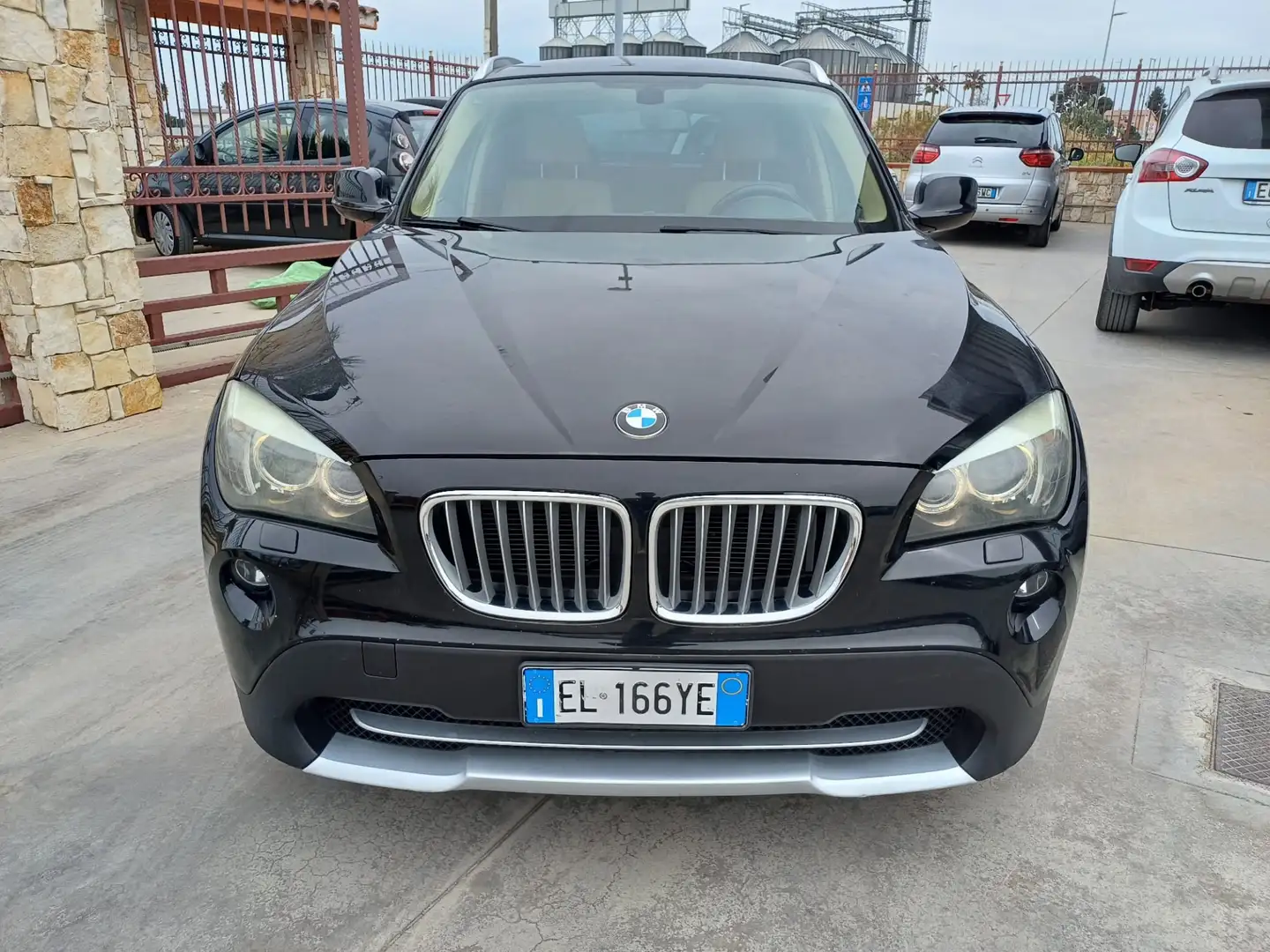 BMW X1 xdrive18d xLine Černá - 2