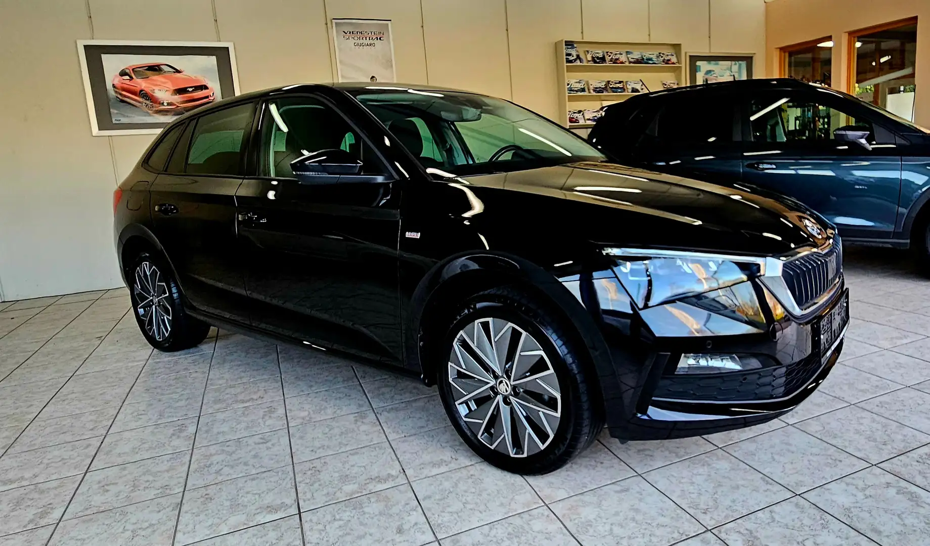 Skoda Scala *DSG *Anhängerkupplung *ACC *Rückfahrkamera Schwarz - 1