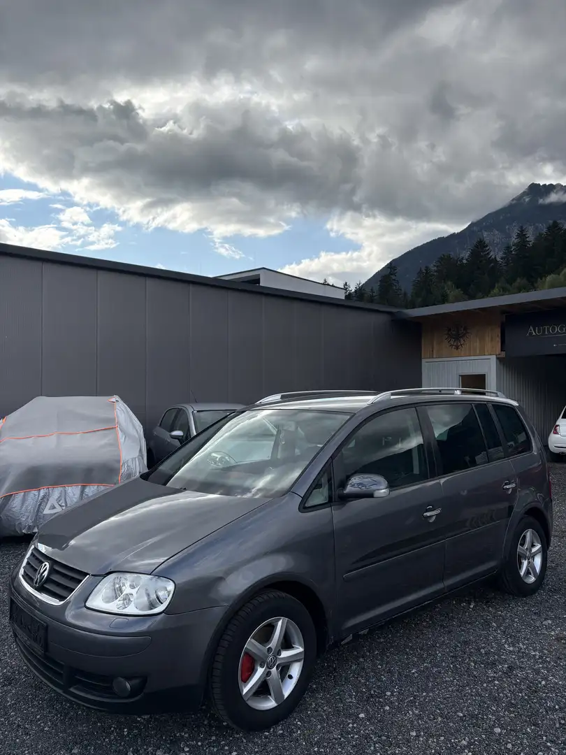 Volkswagen Touran Trendline 2,0 TDI Grau - 1