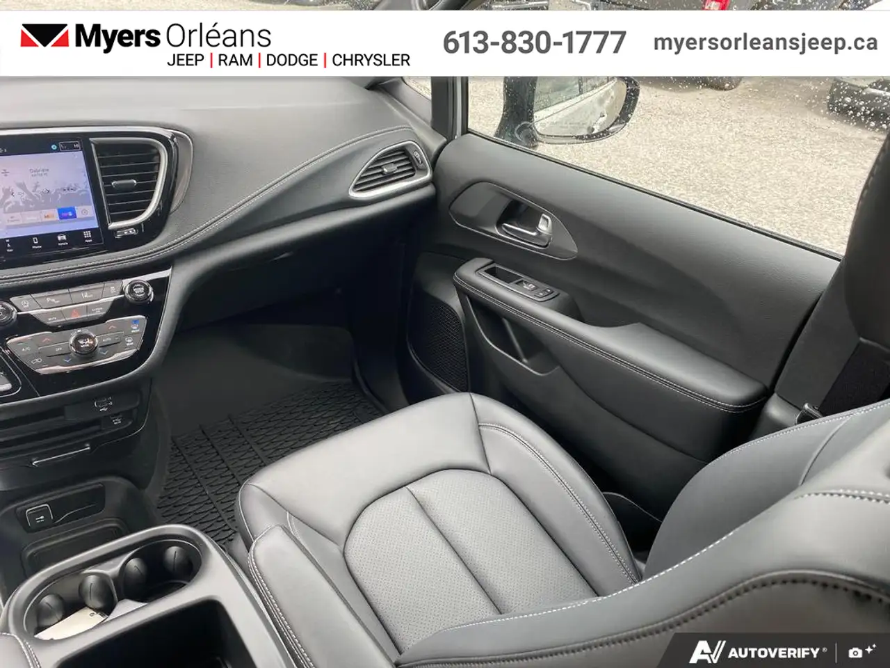 Chrysler Pacifica снимка Chrysler Pacifica