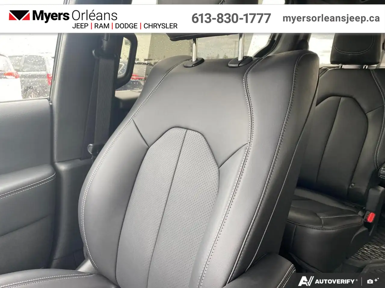 Chrysler Pacifica снимка Chrysler Pacifica