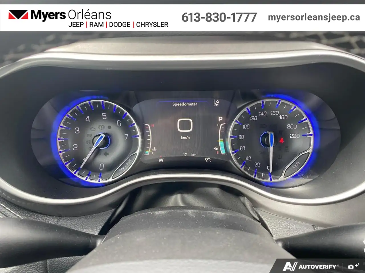 Chrysler Pacifica снимка Chrysler Pacifica