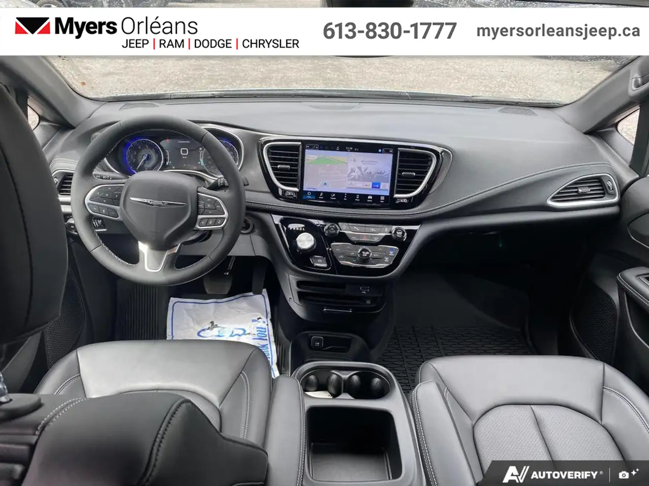 Chrysler Pacifica снимка Chrysler Pacifica