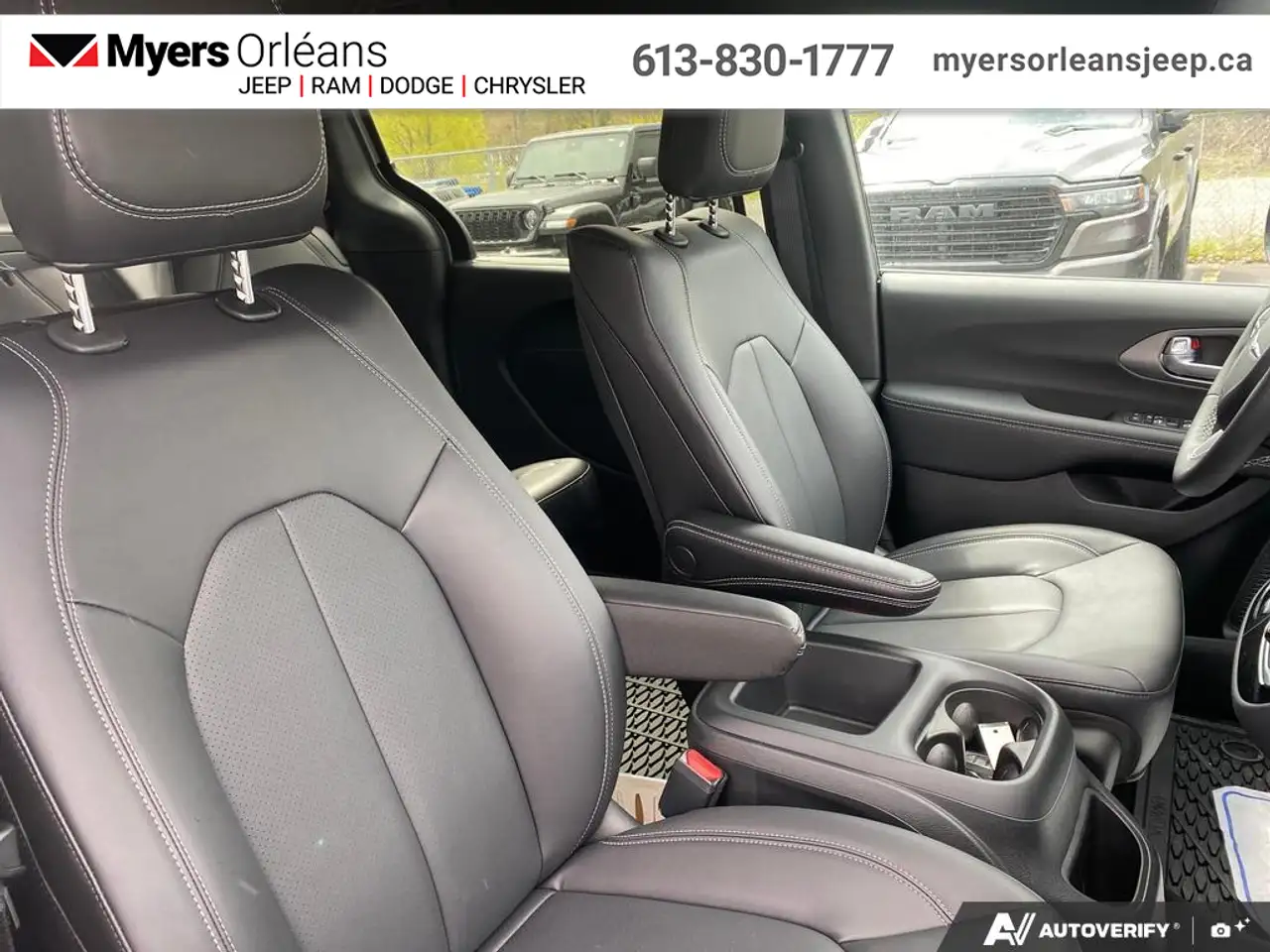 Chrysler Pacifica снимка Chrysler Pacifica