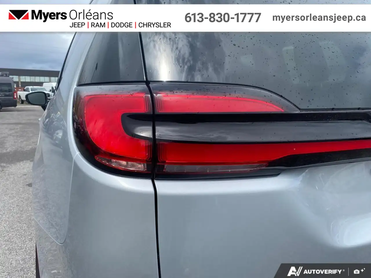 Chrysler Pacifica снимка Chrysler Pacifica