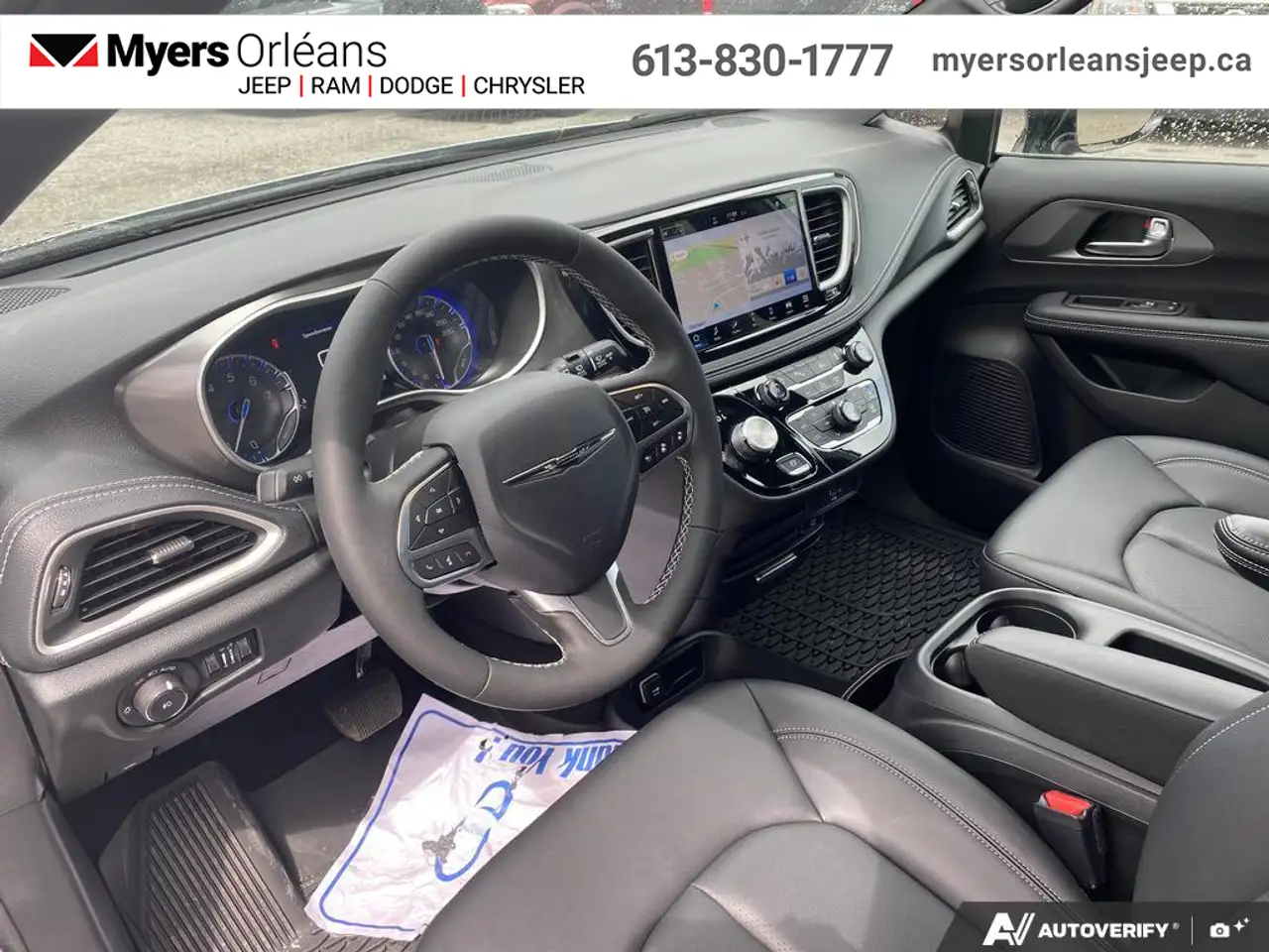Chrysler Pacifica снимка Chrysler Pacifica