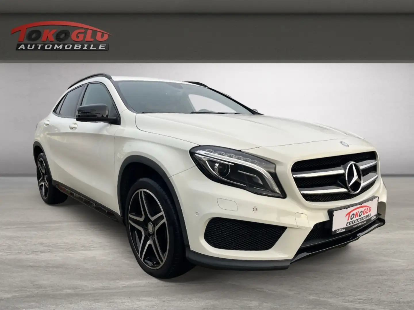 Mercedes-Benz GLA 220 CDI 4Matic Street Style AMG Sportpaket Navi Bi-Xen Weiß - 1