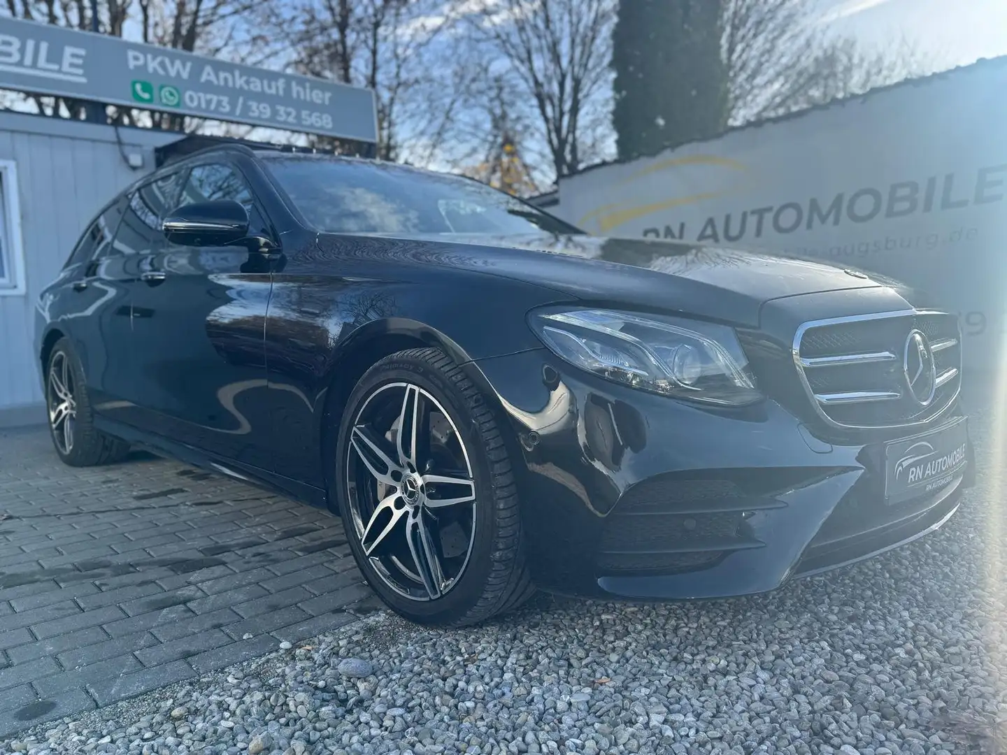 Mercedes-Benz E 450 E 450 4Matic AMG PAKET TOP AUSSTATTUNG Schwarz - 2