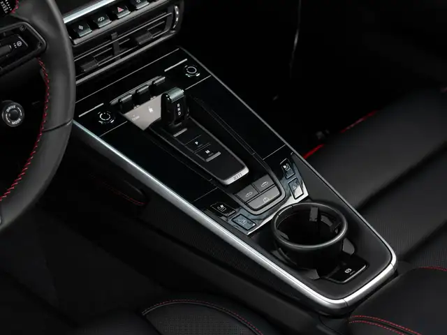 Porsche 911 view 22
