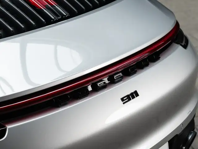 Porsche 911 view 15