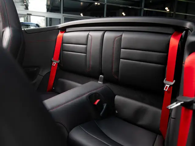 Porsche 911 view 30