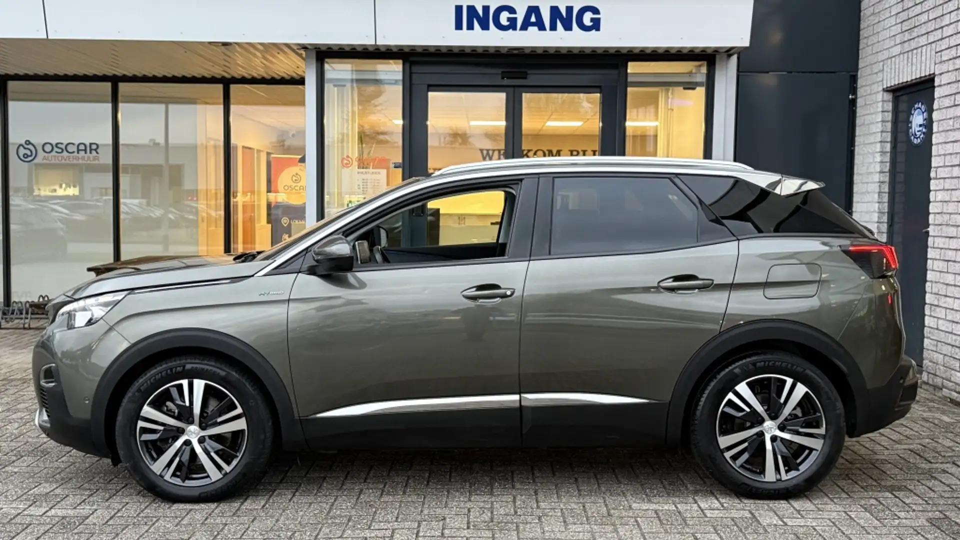 Peugeot 3008 1.6 HYbrid4 | Navi | Camera Grijs - 2