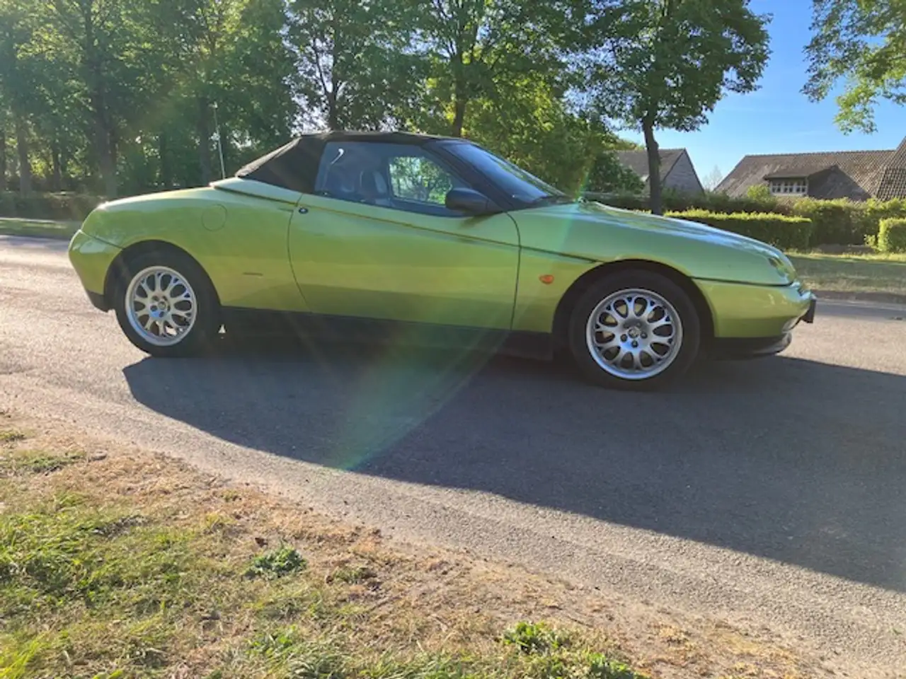 Alfa Romeo Spider 2.0-16V, foto 2